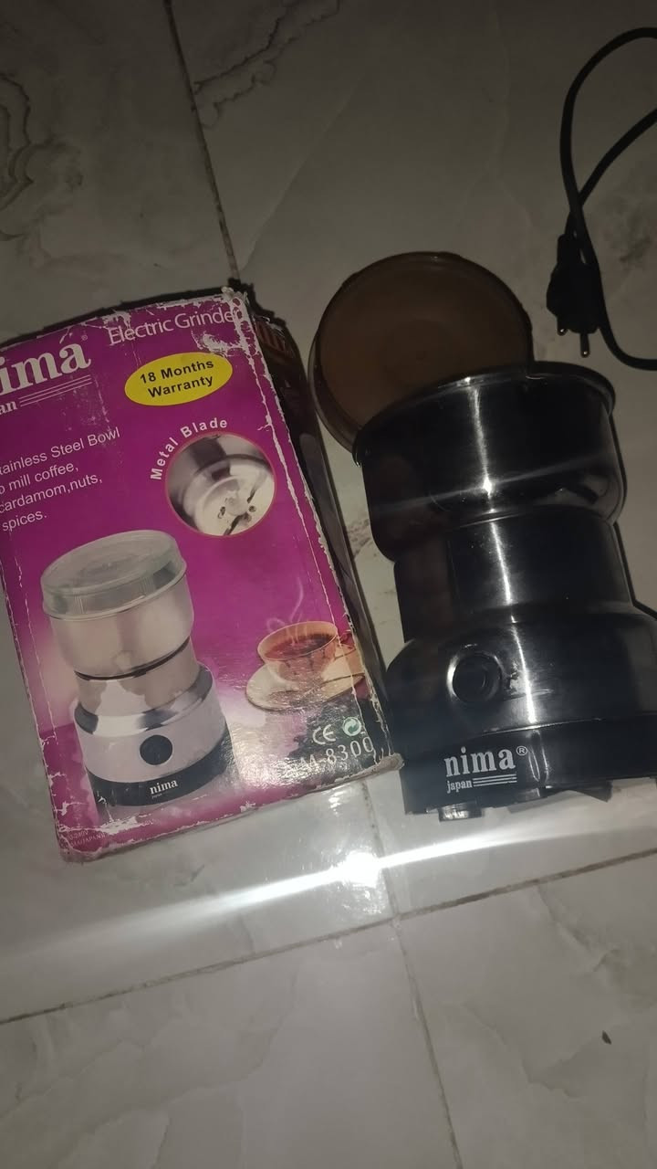 أغراض للبيع ثلاجه للبيع ب100عجانه ب100 جهاز رياضه ب25 معصارة ب10   وطاحونه ب10 وفير شعر الذهبي ب25 والاسود ب10


**إذا كنت صاحب هذا الإعلان وتريد حذفه لأي سبب، رجاءا أرسل رسالة إلى الدعم الفني**