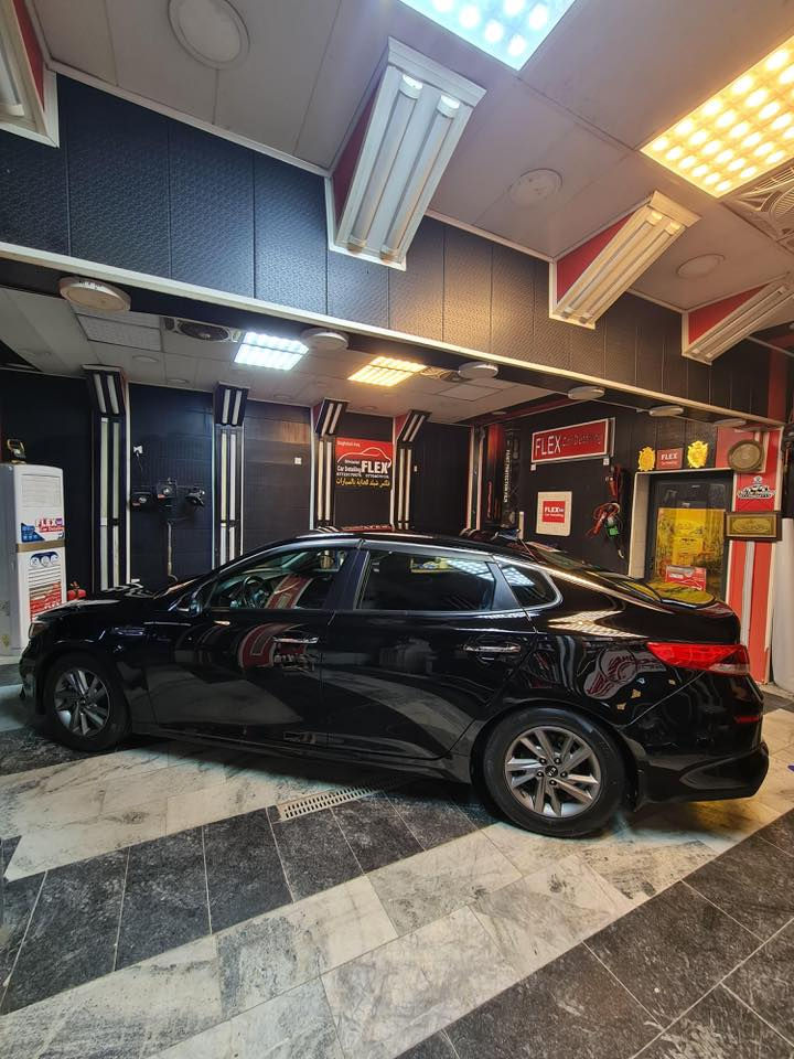 🚗 للبيع: كيا أوبتيما 2020 (KIA Optima FE) 🚗
المواصفات والتفاصيل:
• الموديل: 2020 (وارد أمريكي).
• المحرك: 2400 GDI (اقتصادي وقوي).
• الفئة: FE (Fuel Economy).
• المسافة المقطوعة: 40 ألف ميل فقط (ممشى حقيقي وقليل).
• اللون: [اللون اسود].
المميزات الداخلية والتقنية:
✅ شاشة كبيرة أصلية مع كاميرا خلفية دوارة.
✅ تحكم ستيرن كامل (فول) مع بلوتوث وحاكية.
✅ مثبت سرعة (كروز كنترول).
✅ 3 أنظمة قيادة: (ECO للاقتصاد، SPORT للسرعة، Normal للقيادة العادية).
الإضافات والإدامة:
🔹 منظومة زينون كاملة (عالي + ناصي).
🔹 إشارات بالمرايا الجانبية.
🔹 ويل 16 بلادي.
🔹 تخم تاير جديد + باتري جديد.
🔹 حدادية كاملة وإدامة دورية شاملة (السيارة جاهزة للاخير).
تفاصيل الحادث والضرر:
⚠️ الإيرباكات كلها سليمة (بدون إيرباك).
⚠️ الحادث: جاملغ السائق مع ربع البنيد، وصبغ تجميلي في الهلال الخلفي أثر طخة بسيطة
الوضوح القانوني:
📍 السيارة رقم بغداد ألماني (بأسمي التحويل مباشر).
💰 السعر المطلوب: 138 ورقة ($13,800) وقابل للتفاوض البسيط.
📞 للتواصل والاستفسار: [***********]
📍 مكان تواجد السيارة: بغداد - [الامين]
