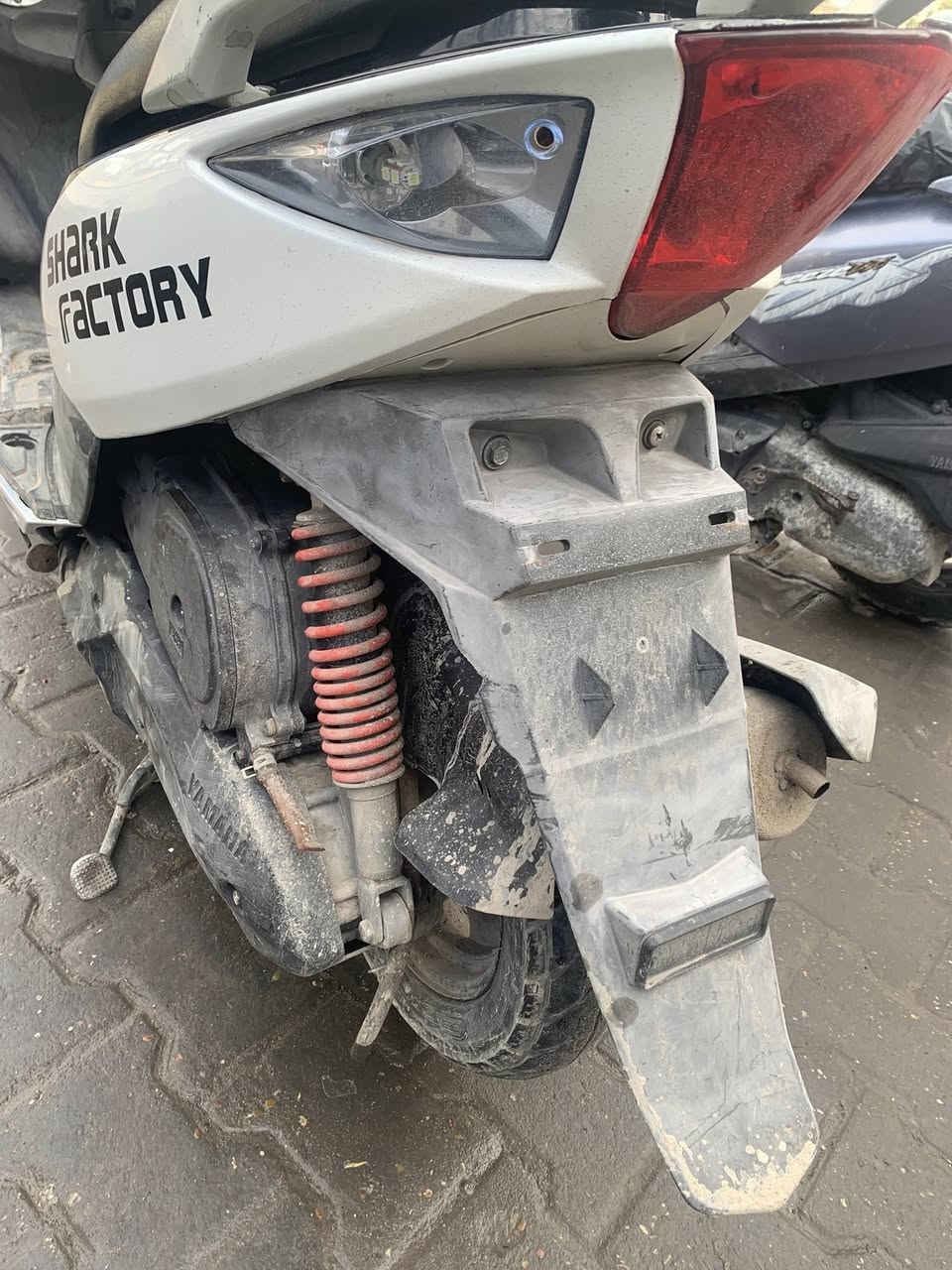 السلام عليكم ماكس مضلع نوزل خطين صار شهر نزلته من رمبه الله شاهد دراجه اكفل مكينه وأكفل كفر دراجه خرسه مال رمبه نضيفه كلش مكاني بغداد السعر خاص او اتصل عل رقم ***********
