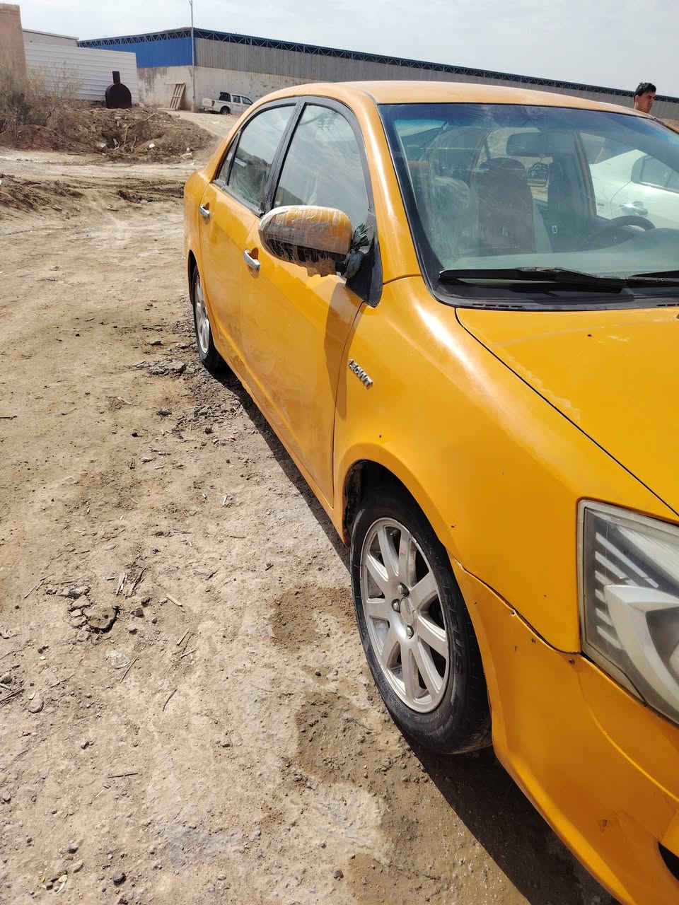 السلام عليكم سياره جيلي12 لبيع السعر33 بيها مجال قليل مكان الدوانيه الحمزه  شرقي سياره باسمي رقم هاتف ***********
