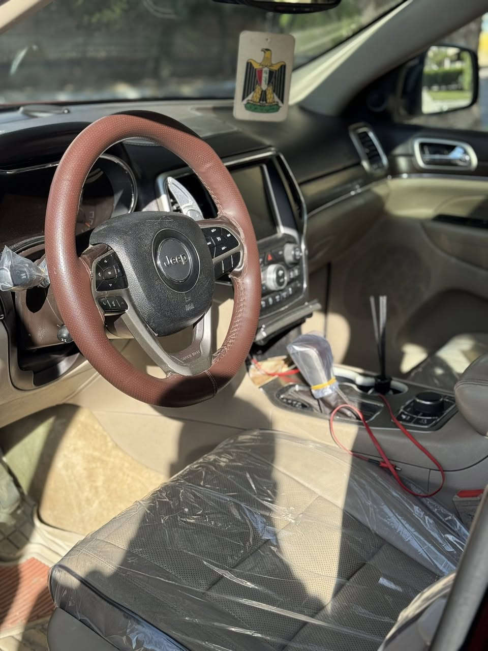 سلام وعليكم جيب موديل (2017)OVRLIND وارد امريكي السعر (223) حادثهة سطحي ربع البنيد والجمالغ رقم اربيل تريد تحويل تريد وكاله اني حاضر سياره جديده جدا ماشيه 83 كير مكينه وصدر ولابرغي مفتوح بيهن جديده وجكاتهة ودواخلهة جدد مابيهة كل نقص مواصفات جكات فور ويل بانوراما خزن ميموري كشنات تدفئه تبريد شفتات ستيرن ستيرن كهرباء رادار توقف ذاتي فول الفول اعلى مواصفات داخل بيجي جلد معروفه الاوفر لاند السياره احلى من الصور مكاني بغداد حي الحسين ***********
