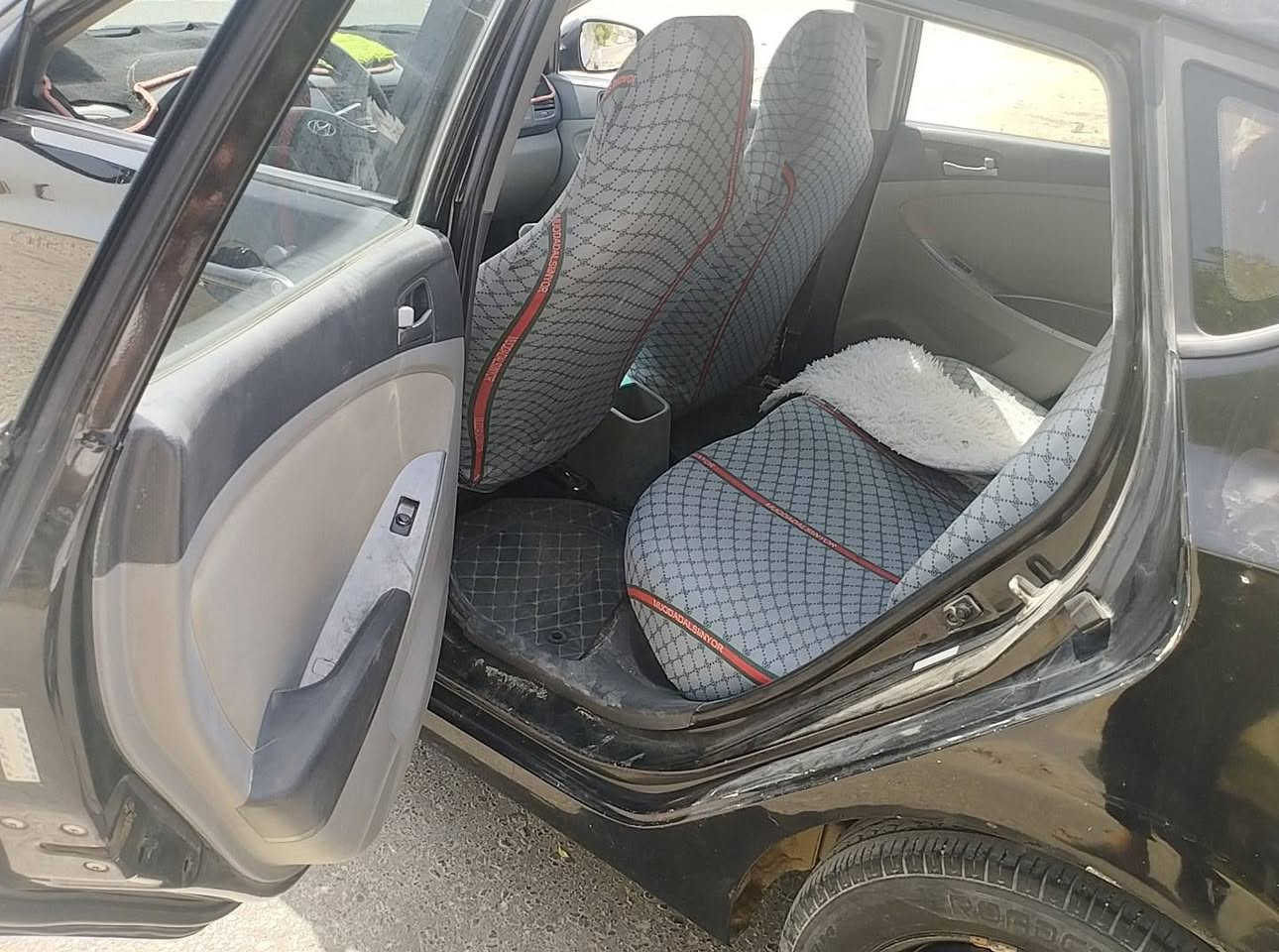 اكسنت هاش باك وارد امريكي ضاربتها جاملغ الخلفي سيارة ناعمة أو نضيفة سعرهة 77 وبيهة مجال *********** اتصل وتدلل
