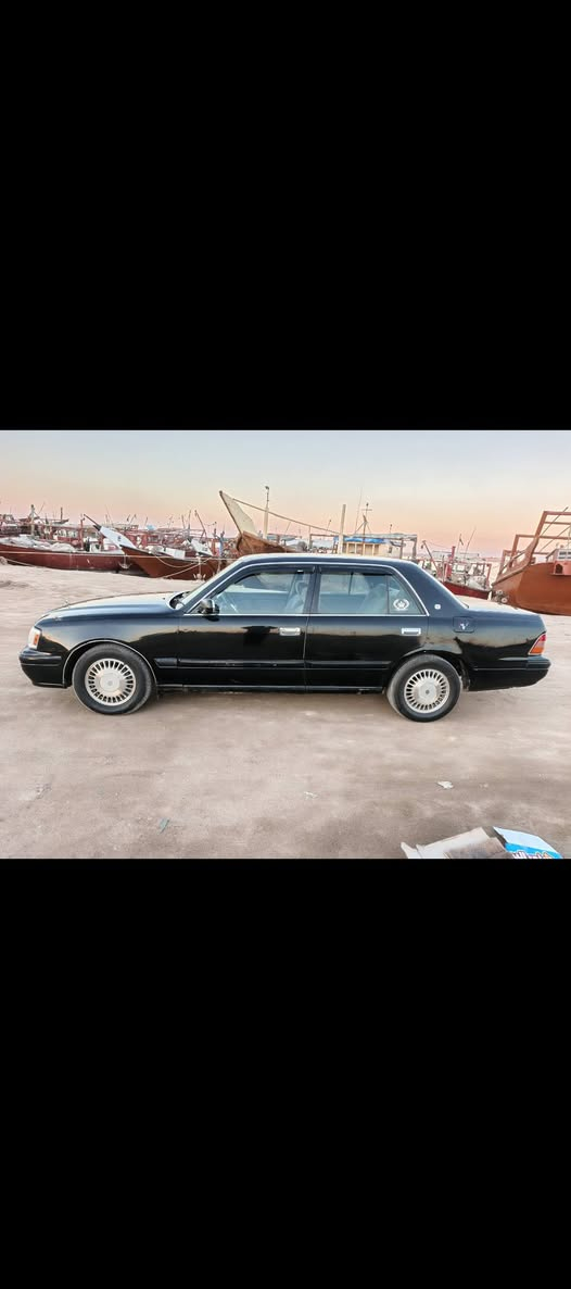 سياره راس الثور تكم أسود مكفوله من الكص ونقل جثه حداديه كامله تبريد تدفىه تخم تاير السياره متعوب عليها مال جناي لايت زنون وكامره خلفيه واماميه وتاب كهربائيا جاهزه مديل ٩٩ السعر ٦٧ رقمي *********** البصرة, العراق
