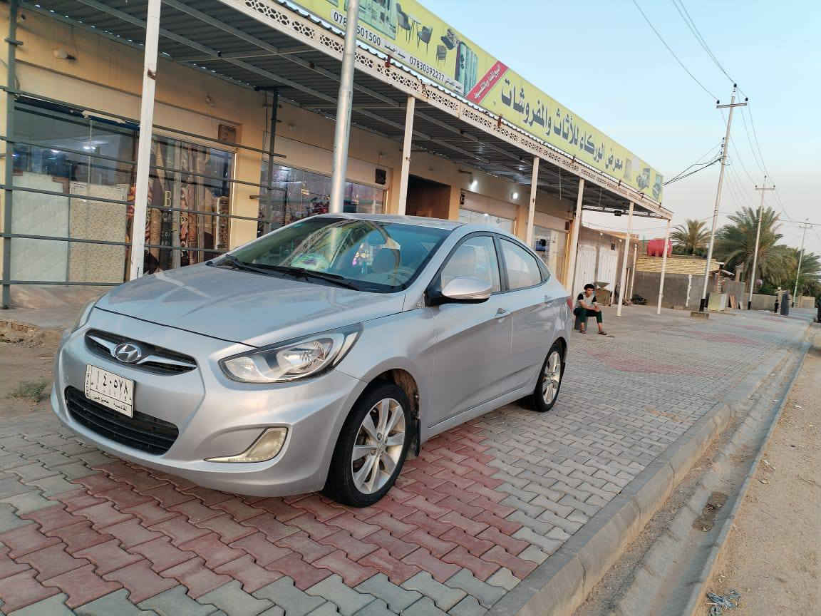 سلام عليكم.اكسنت للبيع موديل 15 

مكينه 1400 بيه قطعتين صبغ 
السعر 85 اوبيه مجال 
*********** نجف مشخاب
