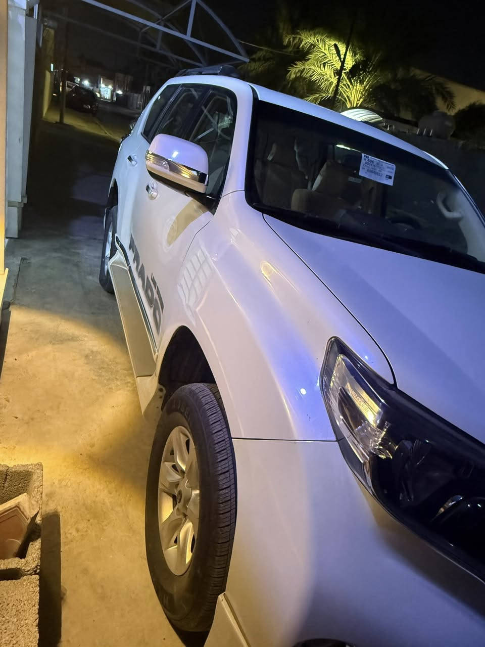 السلام عليكم برادو 2011محدث 14 للبيع TXL سته سلندر رقم بغداد هزه وسنويه جديده مكفوله من الصبغ والتبديل ***********
