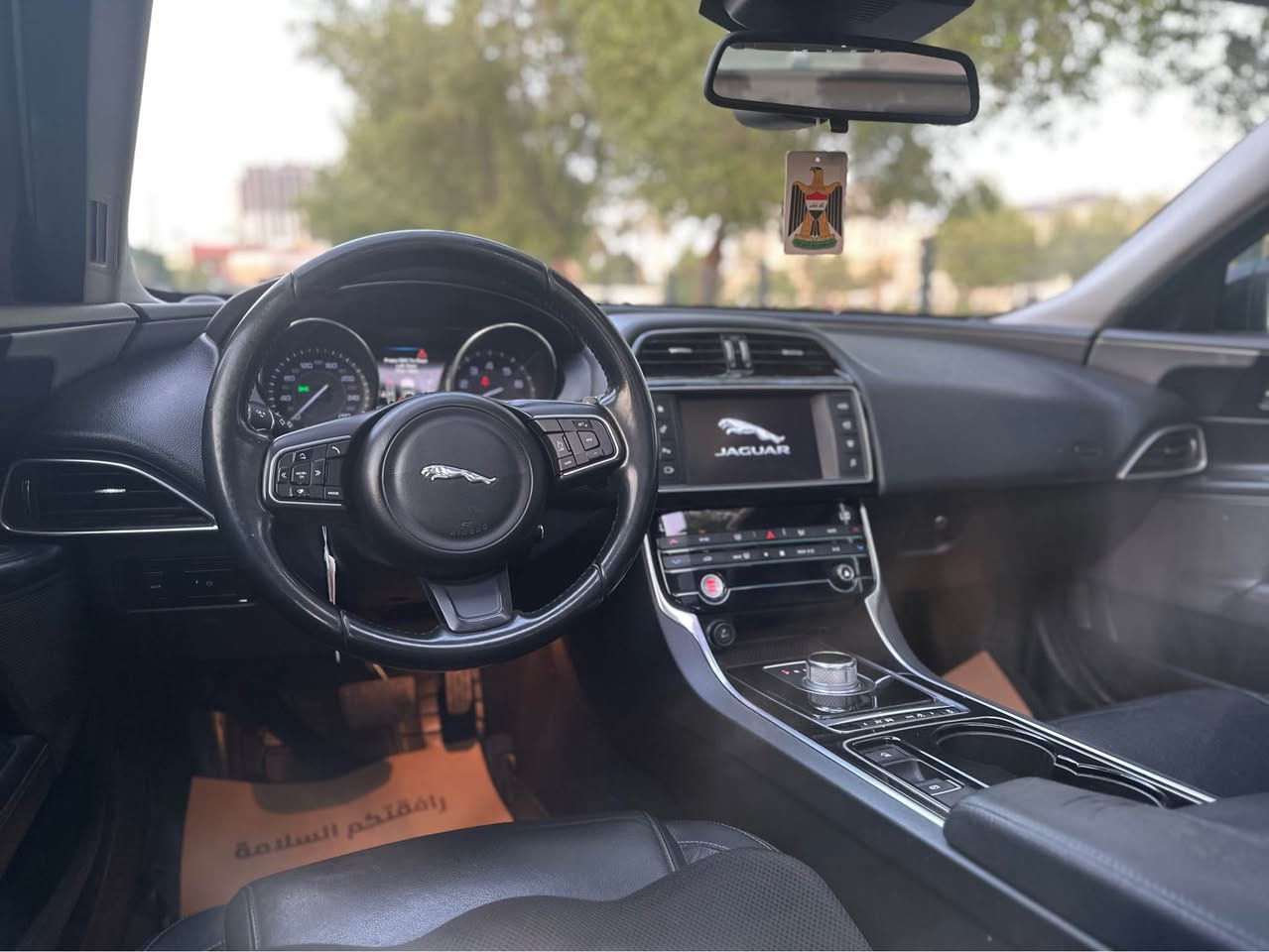 للبيع جاكور XE خليجي وكاله سردار 2016 رقم بغداد سياره بنيه وباسمها 
السياره كفاله عامه من مكينه كير تبريد على وضع الشركه حته الدعاميات من الصبغ والتبديل 
عدا بارد صغير باب عكس السايق
المواصفات فول
مكينه ٢٠٠٠ 
بانوراما 
بصمه تشغيل وابواب ٤
هندبريك بصمه
ترحيب 
مري شفط 
حساس امامي خلفي
حساس جام امامي مطر
تبريد قطعتين
كراسي جلد وكهرباء 
رادار جانبي
زراك لايت
لايتات وبكلايت LED وزنون
شاشه وكامره خلفيه
تخم تاير جديد من تاير مول والسبير بلادي مانازل
باتري وفلاتر جدد
خزن ميموري
٤ وضعيات قياده ايكو وثلجي ونورمال وسبورت داينمك
ستيرن كهرباء وخزن للكشنات والمري الجانبيه
كير ماوس ٨ نمر
شفتات ستيرن
مكان السياره بغداد الكرخ 
السعر 16800$وبي مجال بسيط
للاتصال *********** بغداد, العراق
