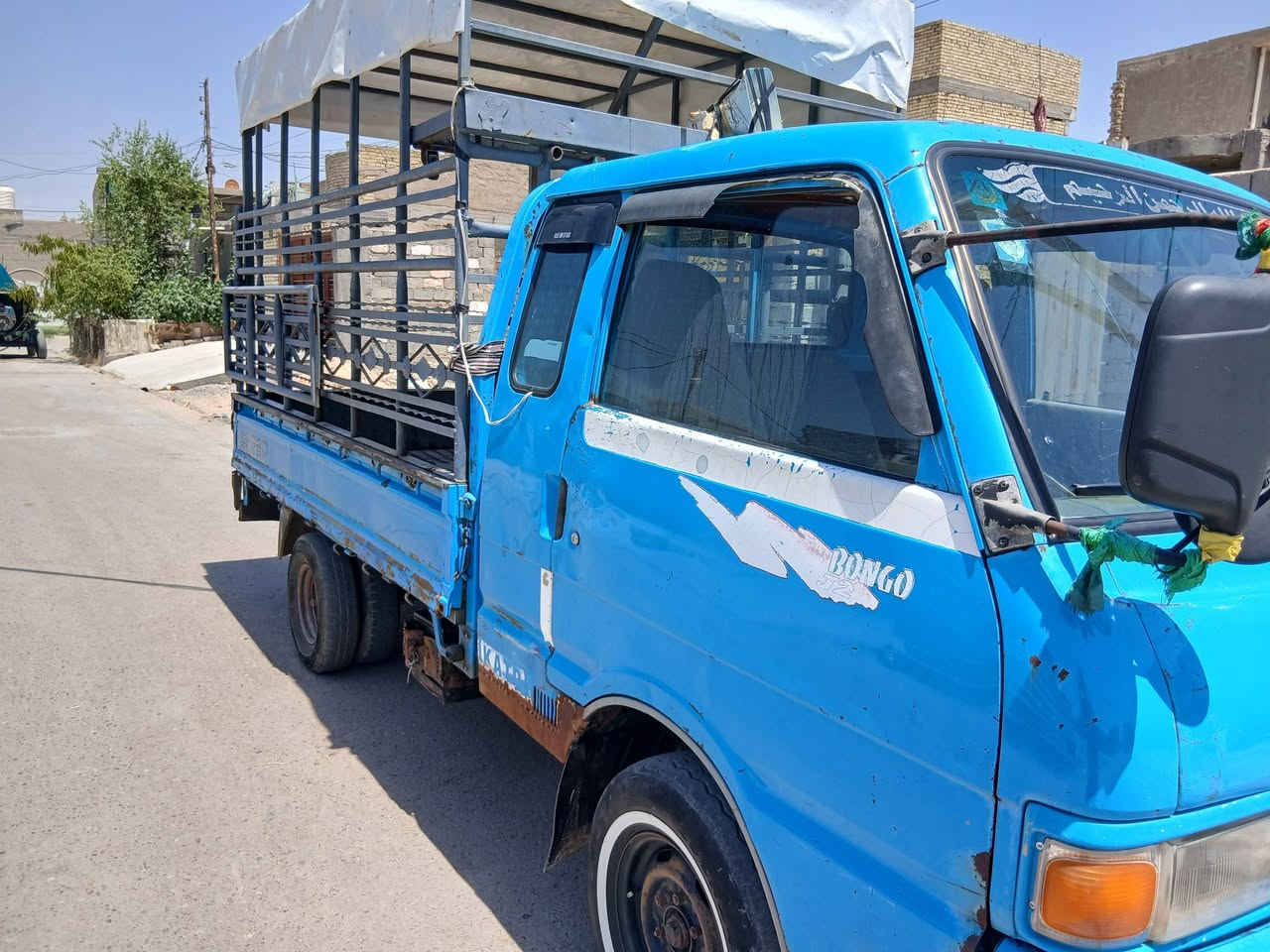 السلام عليكم
كيا بنكو 95
رقم شاصي مكفول تحويل مباشر سنويه لغاية2028 رقم بغداد 
بيه مكينه 3000وكير فحل  مكفول اكسن وشاصي وبوار ستيران 

مكان بغداد المعامل  رقم  ،*********** سعر 55 وبيه مجال
