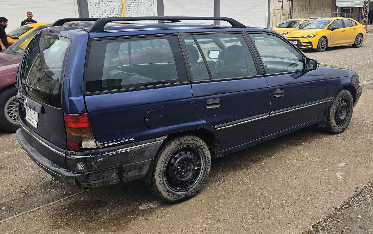 اوبل استرا
موديل ١٩٩٢
مكينة ١٦ 
سنوية ٢٠٢٧
شرط تحويل 
سعر ٣٨ بي مجال 
رقم ***********
    ***********
مكان كركوك
