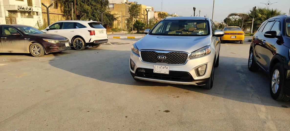 بيع مستعجل
كيا سورينتو وارد امريكي.
-موديل 2017, (4سلندر)
-محرك تبديل جديد حاوية   .5 راكب.
نظيفة جداً.تبريد وحدادية واطارات .سويج، وكتلوكات الشركة.جاهزة من الاخير.صور السونار والحادث مرفقه بالمنشور.
رقم بابل بأسمي..موقع السيارة ذي قار..
السعر 175 قابل للتفاوض..وشكرا..
للتواصل 
***********
