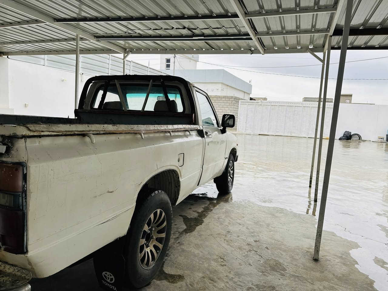 بيكم تيوتا موديل 1980
• مكينة وكير شرط
• رقم نينوى
• سنوية صاقطة
• وكالة من الشرعي
• الموقع: اسديرة وسطى
• السعر: 26 وبيهة مجال قليل.ترهم مقدمة ومدة واقصاط..
• للاستفسار: *********** وتساب وتصال
