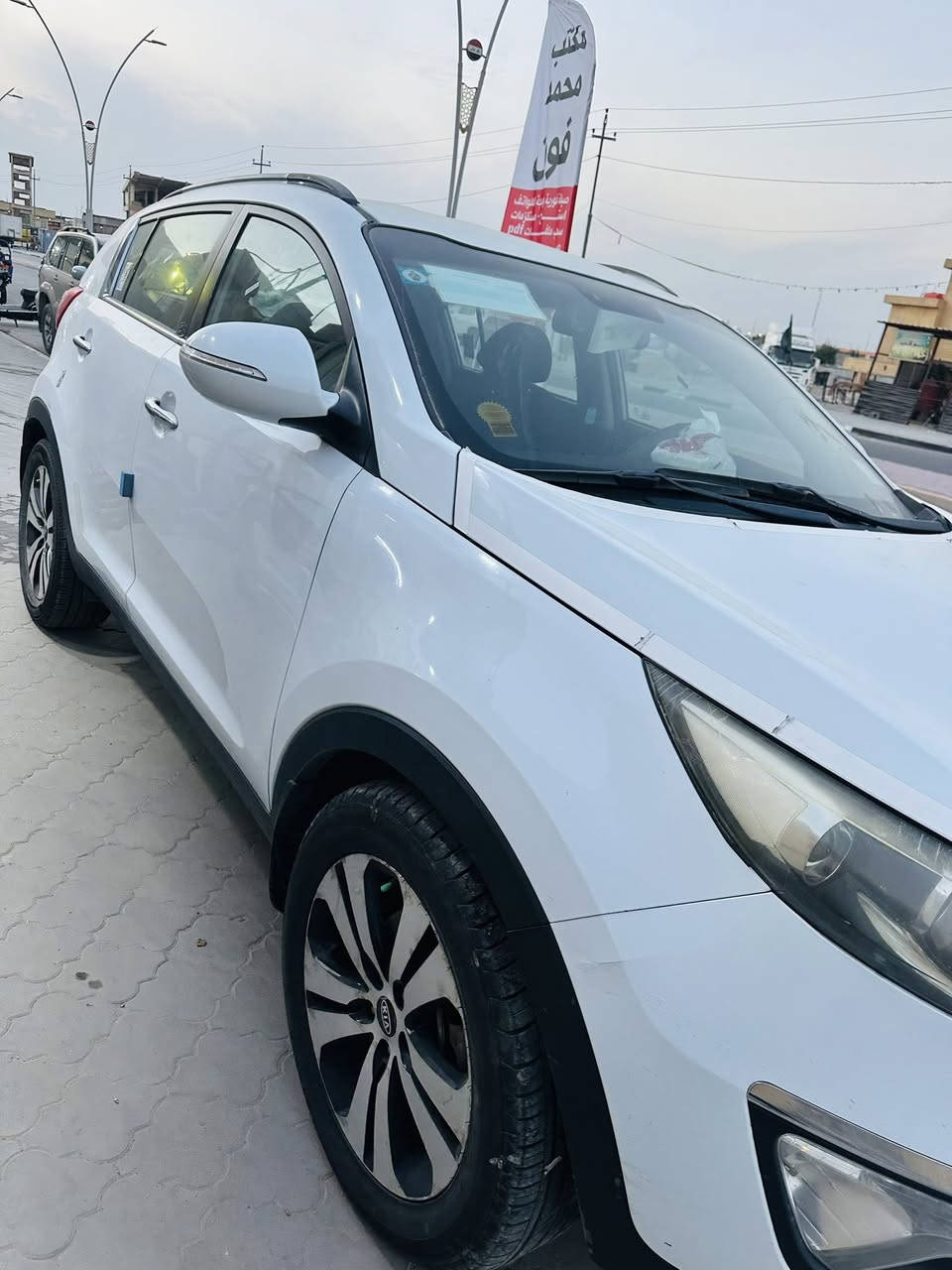 السلام عليكم...كيا سبورتج خليجي موديل 2014-مكينه 2400السيارة كفالة عامه من الضربه والصبغ والتبديل والبارد وگير ومكينه وتخم تاير وحداده كله كفاله والسنويه 2030 ورقم جديد وبأسمي السعر المطلوب157$ ---***********_***********
