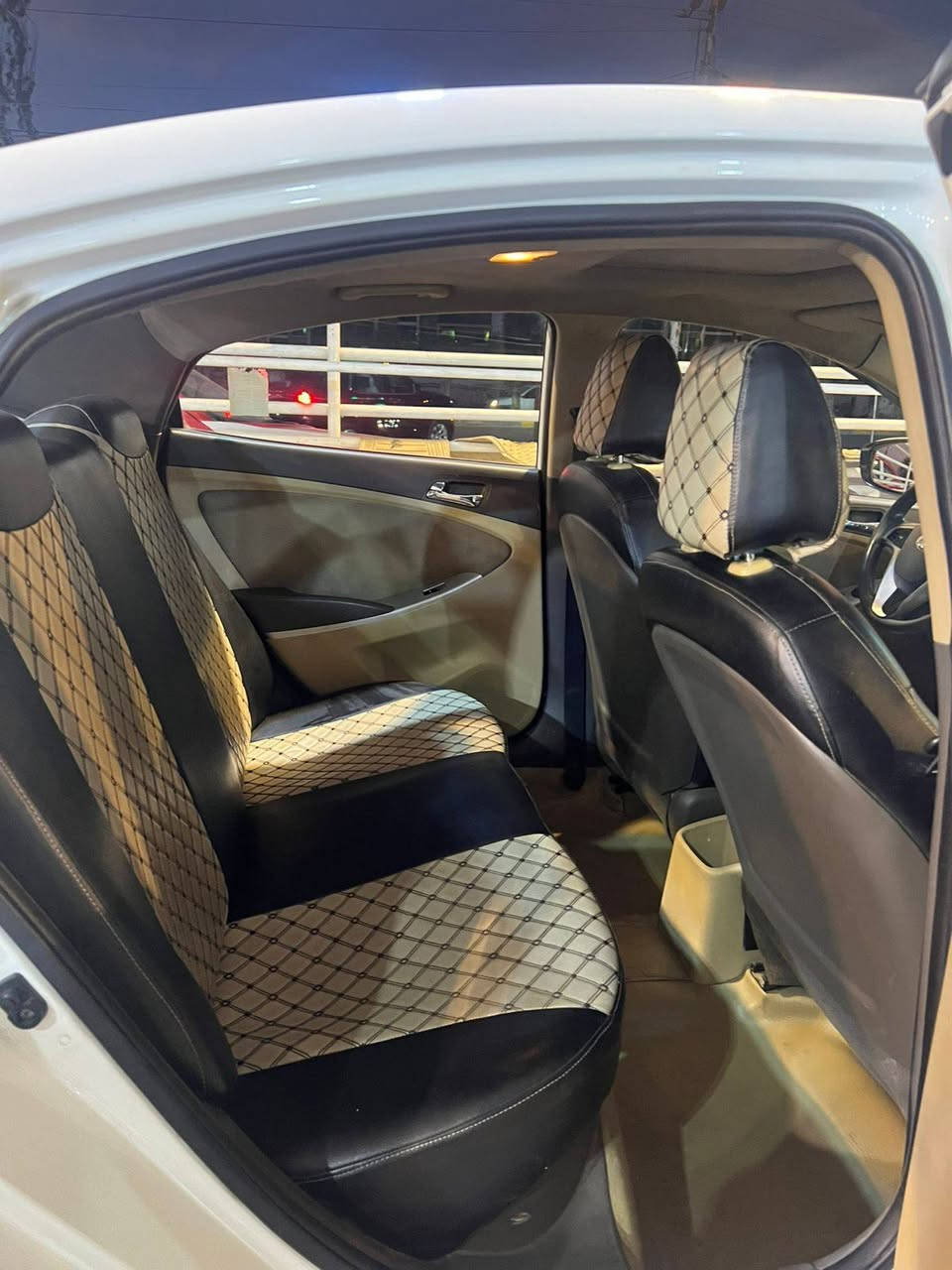 السلام عليكم
اكسنت خليجي بيضاء اللون موديل 2014 مكفوله السعر 107 بيها مجال بسيط العنوان حي العدل قرب محكمة استئناف الكرخ ه ***********
