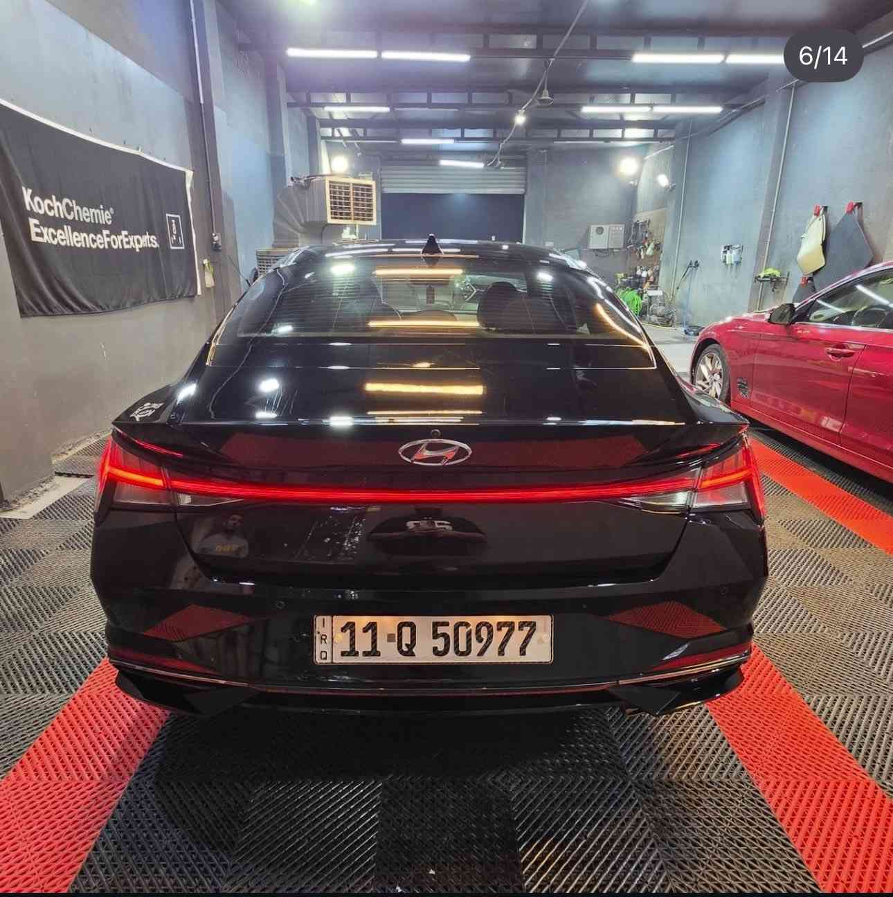 .
السلام عليكم 
للبيع النترا N line
السعر 168ورقه وبيها مجال
حادث خلفي بدون ايرباك بچم كبس
السياره فول مواصفات
رقم بغداد حرة تحويل ثاني يوم

الطراز: Hyundai Elantra N Line 2023
نوع السيارة: سيدان 4 أبواب
نظام الدفع: أمامي (FWD)
عدد المقاعد: 5 ركاب
ناقل الحركة: 7 سرعات Dual-Clutch (DCT) مع Shiftronic
فئة السيارة: رياضية (N Line) 
المحرك: 1.6 لتر Turbo  4 سلندر 
 اطارات 18 بوصة رياضية
التسارع: أداء قوي مقارنة بالفئات العادية

✔️فتحة سقف 
️✔️مقاعد N Line رياضية (جلد/قماش)
✔️ عجلة قيادة رياضية مع بدالات تبديل السرعات
✔️ شاشة معلومات وترفيه كبيرة 
✔️ نظام تشغيل بدون مفتاح بصمة + تشغيل عن بعد
✔️ تكييف أوتوماتيكي
✔️ نظام Apple CarPlay / Android Auto 
✔️ نظام مثبت سرعة
✔️ حساسات خلفية 
✔️ أنظمة مساعدة السائق الغير عادية (Lane Assist, Blind-Spot Assist )
✔️نظام مراقبة ضغط الإطارات
✔️عداد المسافه 38الف ميل
️للاستفسار ***********
مكان السياره ميسان مركز المدينة
