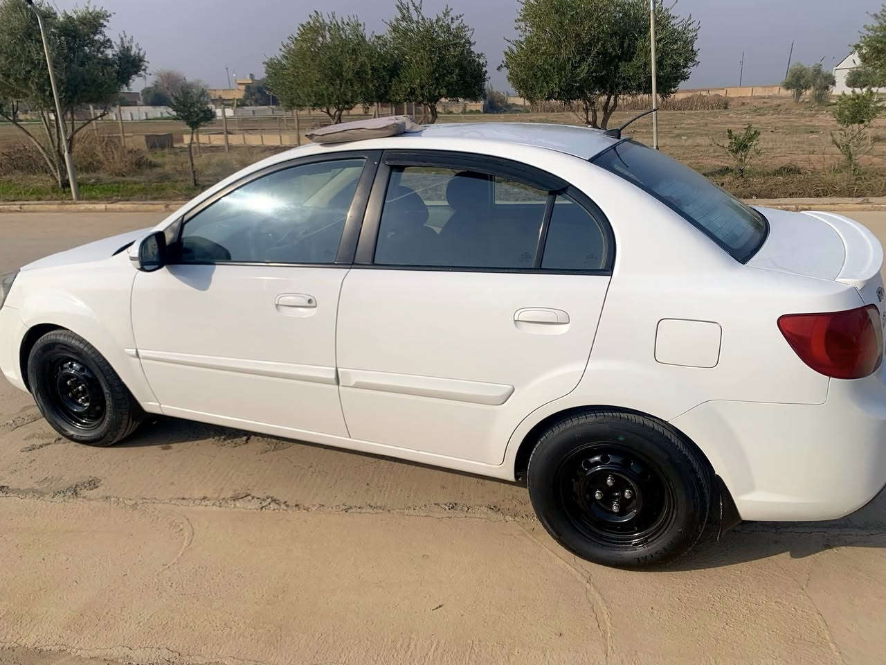 كيا ريو 2012 محرك 16  أوتوماتيك
تدفئة تبريد فول السيارة جاهزة ونضيفه رقم  اربيل مسطرة دولـي
قفل95$ 

*********** 
***********
