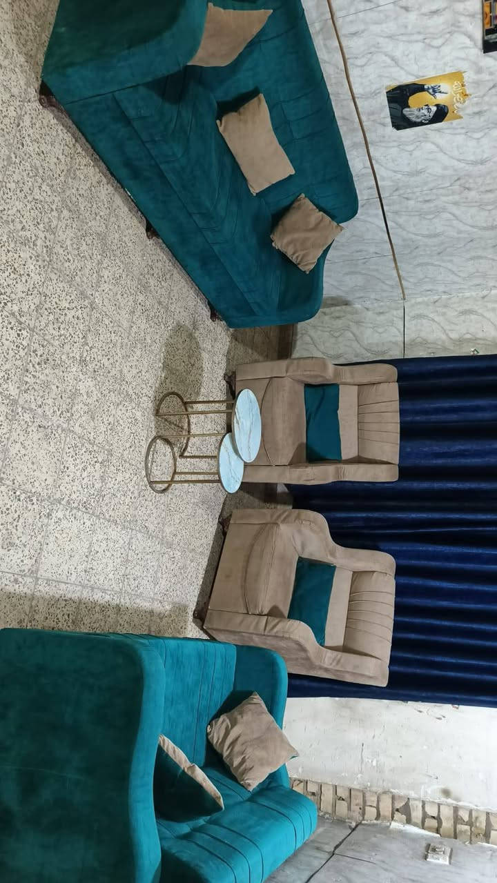 تخم ٧ مقاعد اخو جديد اي ضرر مابي سعر ٢٠٠ بي مجال مع طبلات مكان لبياع *********** يوجد واتساب
