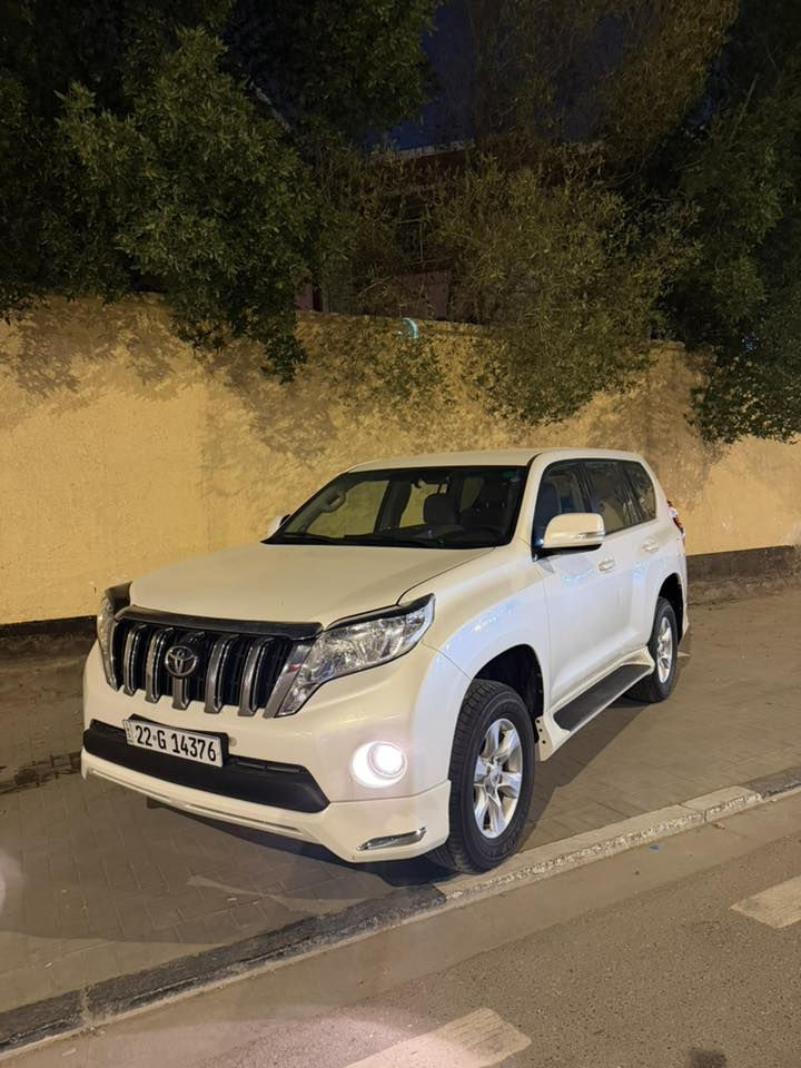 السلام عليكم للبيع.
تويوتا برادو 2010
 بلادية خليجي
مكفول ماعده حافه البنيد كد شبر
مواصفات 🧤
حساسات
تلبيسه كشنات ارضيه جلد مغلفه
داخلية بيج بكلايت كرستال
نظام ECO اقتصاد وقود
 فور ويل
ثلاجة داخلية 
مرايا شفط
 7 راكب
3 قطع تبريد

رقم أربيل دولي
تريد تحويل تريد وكاله حاضر

السيارة جديدة بمعنى الكلمة 
سيارة مال بيت وما بيها أي نقص
المحرك والگير بحالة ممتازة
صدر أمامي وخلفي جديد
تخم تاير جديد
تبريد ثلج
كهربائيات كلها شغالة
السعر 215 وبيه مجال لشراي
 العنوان البصره 📍
للاتصال هاتف او وتساب👇🏻 📞 
***********
