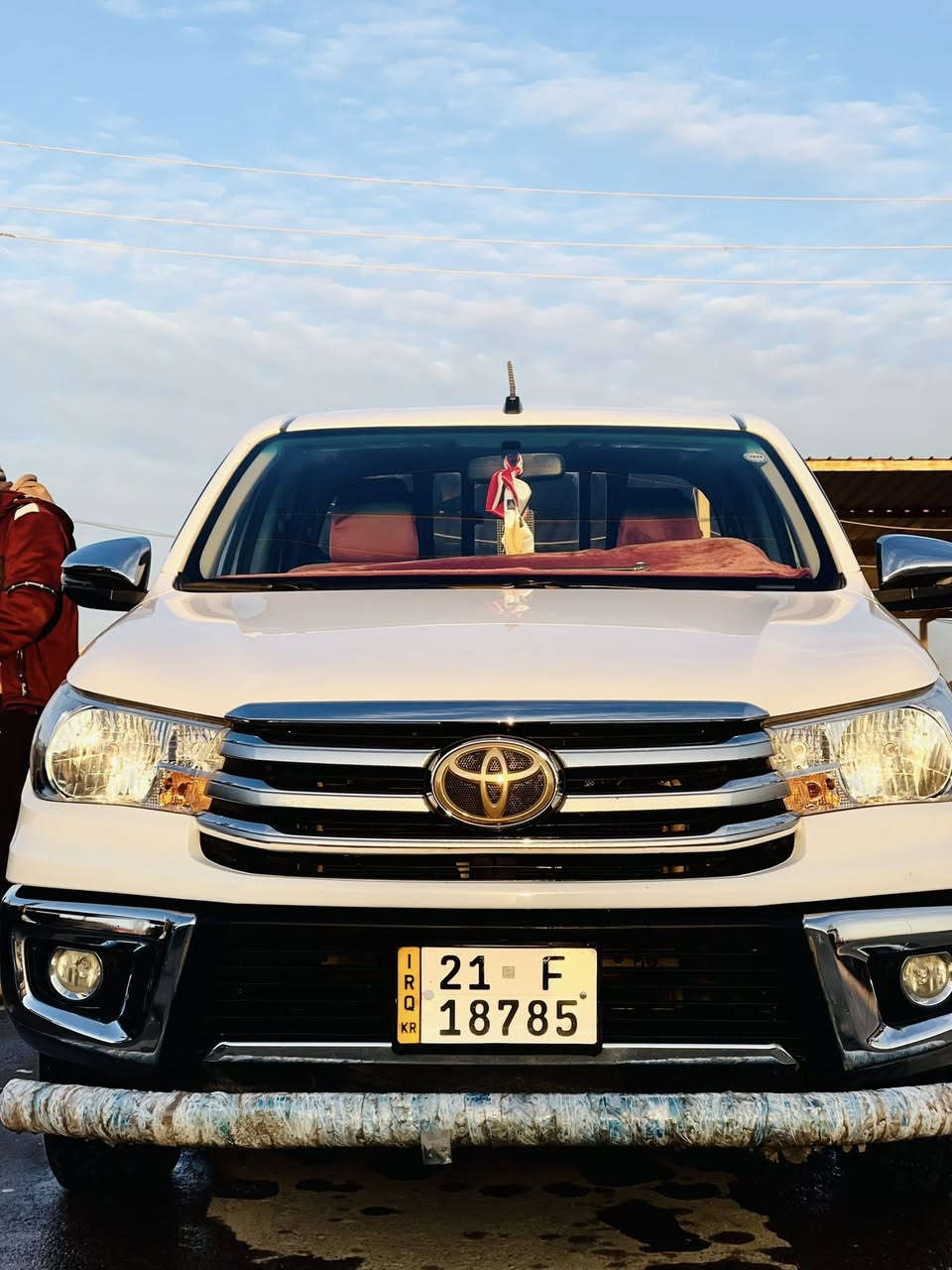 تـيوتا هايلوكس ( للبيع ) مديل 2019 GLXS
كويتي مذهب درجه اولى گير تماتيك ماشيه ( 120 ) 
رقم السليمانيه رقم دولي بسمي شرط التحويل +هزه جديده 
تبريد قطعتين ( ملاحظه = بيها رش قليل بالجاملغ الخلفي اتجاه السكن بدون معجون شرط اثر شخط بدون حادث  ) 
الــــــسعر ( 260 )وبيها مجال 
مكان السياره تكريت 
رقم المبايل : ***********
***********
