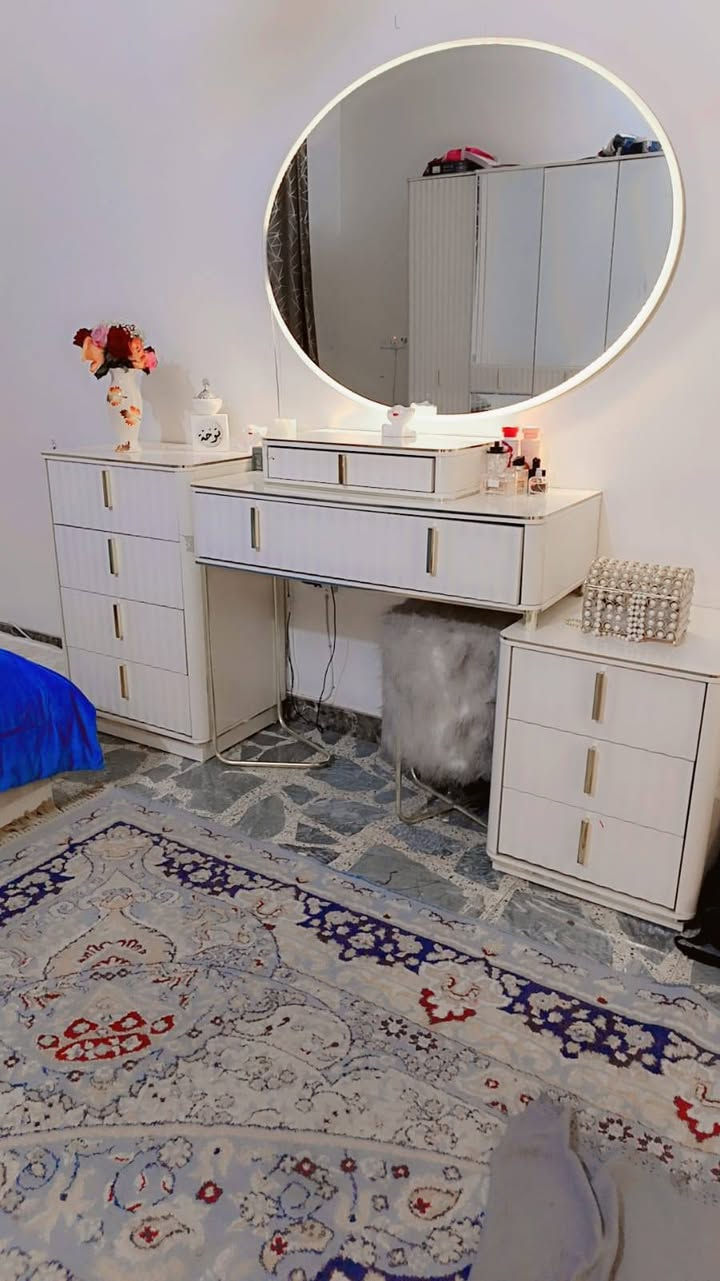 غرفة نوم تركي نضيفة السعر ٨٥٠ وبيهة مجال المكان الشعلة


**إذا كنت صاحب هذا الإعلان وتريد حذفه لأي سبب، رجاءا أرسل رسالة إلى الدعم الفني**