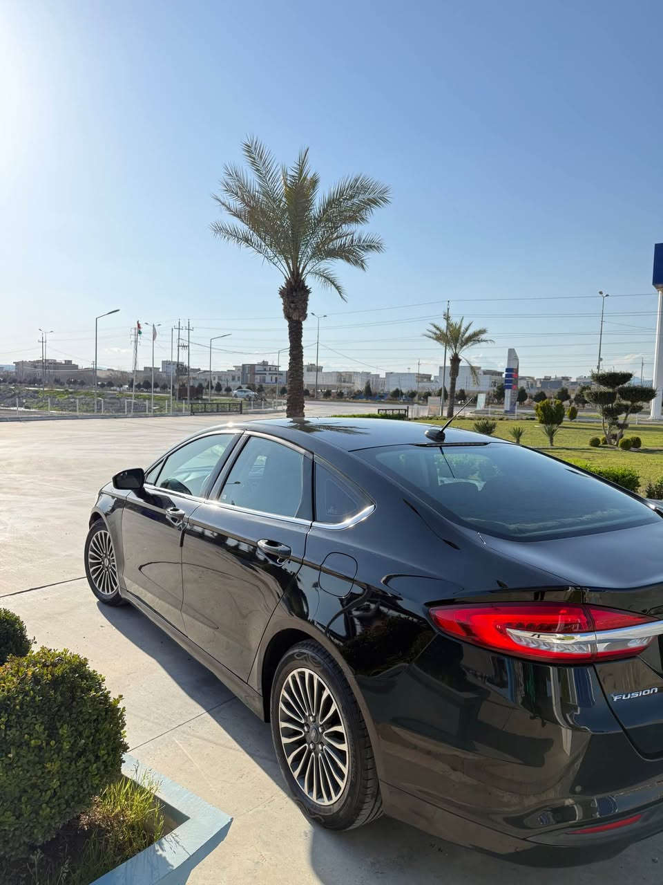 فۆرت ڤوویژن مۆدێل 2017 ڕەشی قەتران مەکینە دوو نیوو مەرخوب سیارەکە وەکوو بۆیاخ بۆنیت چەمەلاخ بۆیاخە بێ ناوو گرتن بێ ئیرباگ سەنەوی نوێیە گێر مرەکینە بەشەرت نەکراوەتووە سەیارەکە یەک دینار مەسروفی نیە چوار تایەی لۆکی لەژێرە نرخەکەی ١٢٣ گەڵاوو مەجال 
ژم    *********** رانية, السليمانية
