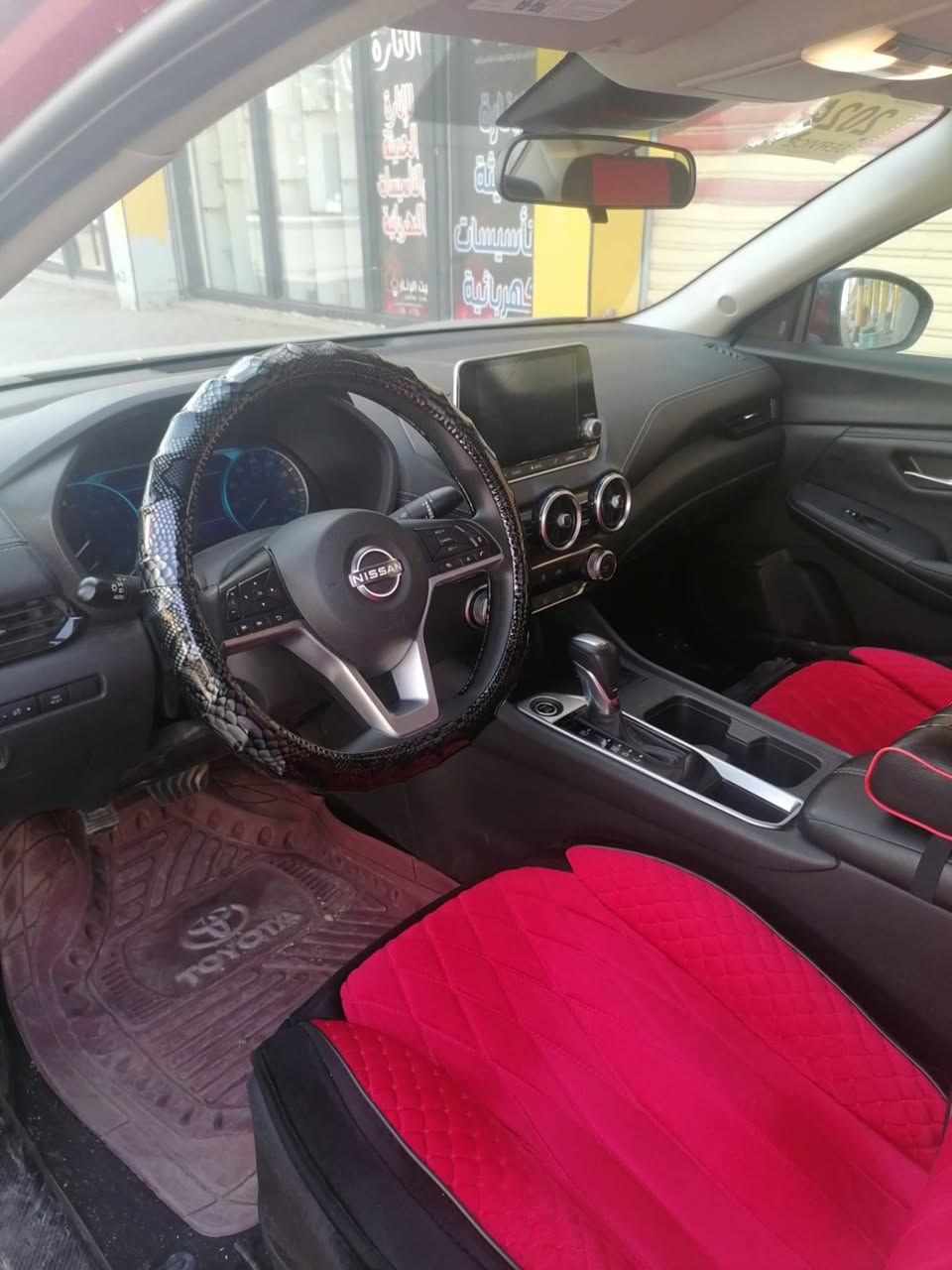 السلام عليكم مكلف بالنشر
للبيع نيسان سنتره 2024 SV.. 
حره منفيس ب أسمي… 
ماشيه 15 الف….
قطعه وحده بونيد والباقي شركه… 
السعر… ⬇️
واتساب ***********
اتصال ***********
