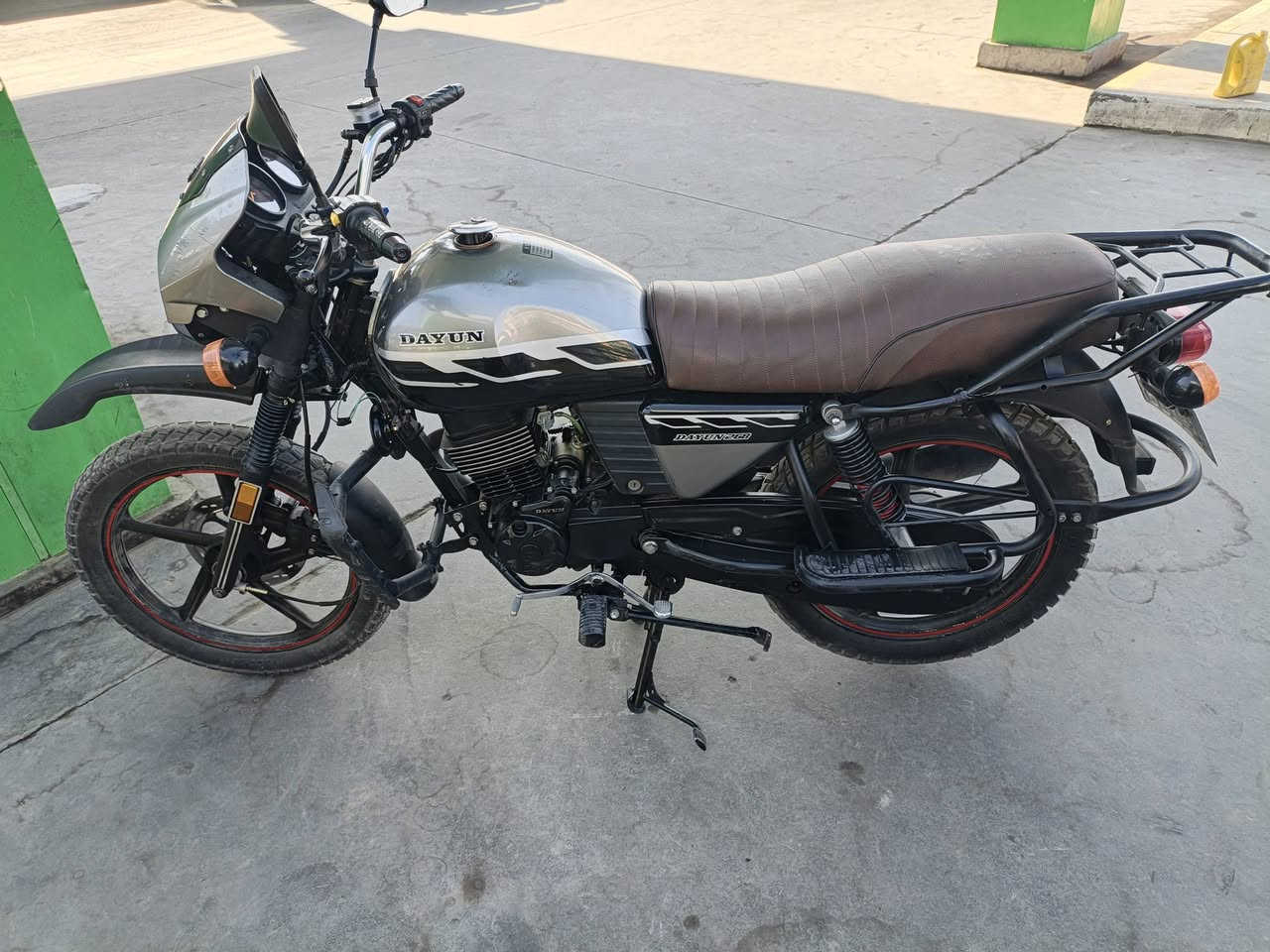 دايوان مديل 2023 طالعه بل2024 رقم وسنويه بغداد تحويل ثاني يوم دراجه خير من الله كامله انكليزي وجاهزه للبيع السعر مليونين و 2350 بيه مجال حك لجيه مستعجل عليه مكاني بغداد الشعب ***********
