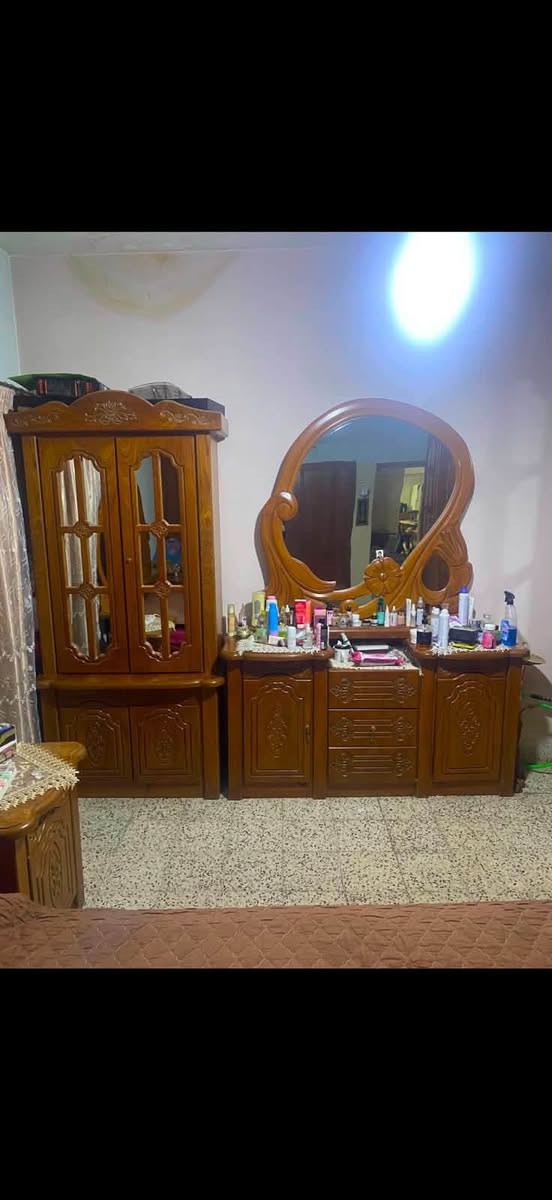 السلام عليكم
غرفة نوم للبيع خشب صاج السعر 500
مكتب دراسة 
جزامة 
تخم 
مكاني حي الجامعة 
للاستفسار الاتصال

‭***********‬ام منذر
