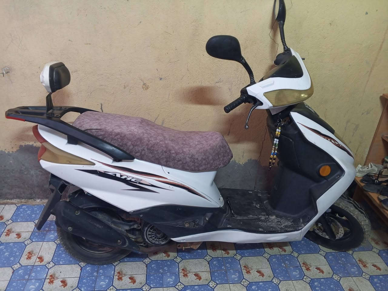 للبيع السعر 250 وبيها مجال اللي يريدها يدق على هذا الرقم ***********
