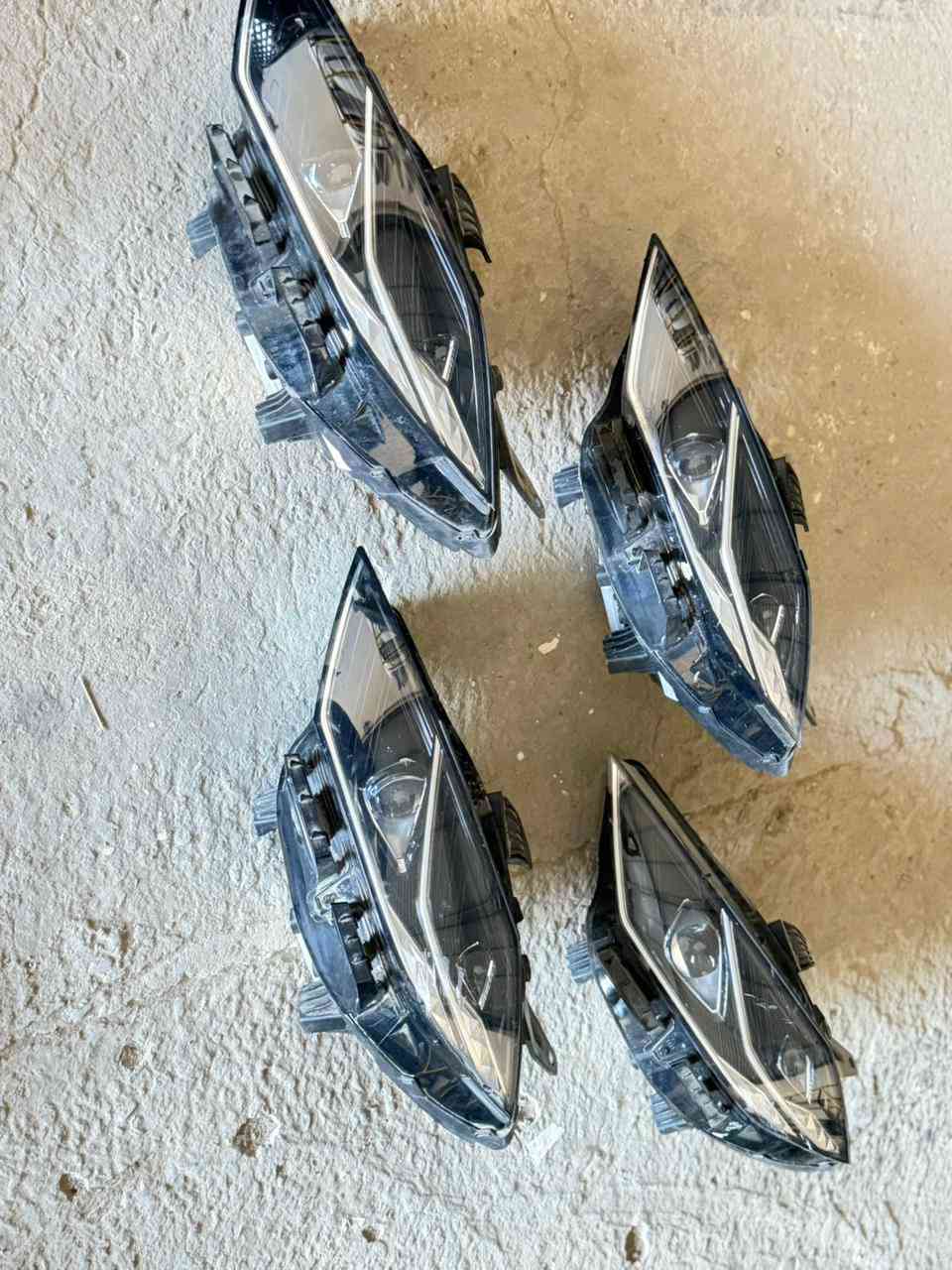 لايت +بك لايت ازيرا
السلام عليكم 
لايت ازيرا +بك لايت +مسطرة 
الديوانية/شارع الاسكان /مجمع ضرغام الحلاوي 
***********📞
يوجد توصيل 🚙
