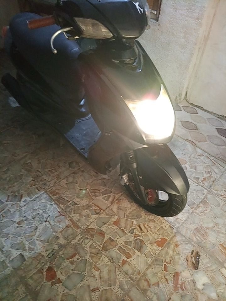 سلام عليكم سكنس نثيه للبيع دراجه خير من الله نكره سلف جيب فيتر وتعال فحص وكلشي شغال بيها نقصها بس باتري وهندر الله شاهد سعر350وبيها مجال قليل مكاني بغداد زعفرانيه رقمي موجود واتساب ***********