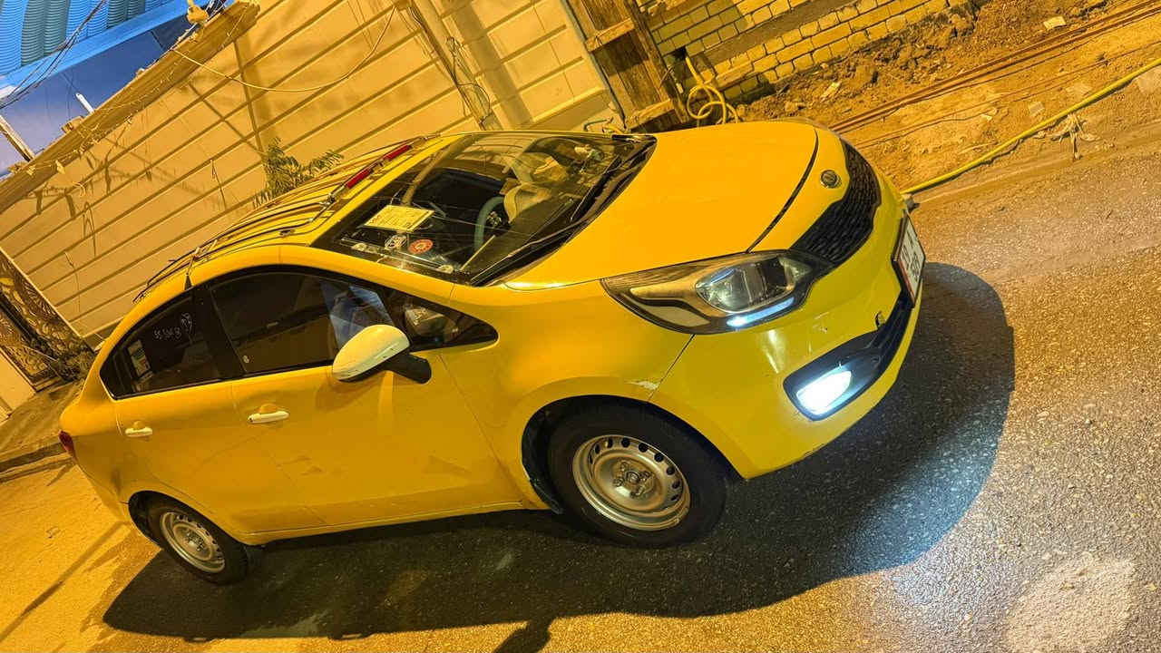 السلام عليكم   ريو موديل 12 خليجي البيع السياره او مراوس السيارع جاهزه من كلشي تحويل ثاني يوم السياره بسمي مكينه 1600 السياره جاهزه من كلشي مكينه كير حداديه تخم تاير تبريد مصفره هيه وغرامات متخسر عليهة ربع كبل الشارع السعر 85 وبي مجال مكان السياره سماوه قضاء الرميثه ***********
