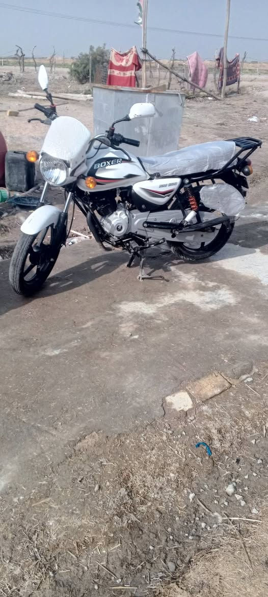 السلام عليكم دراجه للبيع موديل 23 نثيف دراجه جديده مقفوله من كل شيء اوراق مكاني القرنه الثغر سعر 1,550 رقمي ***********
