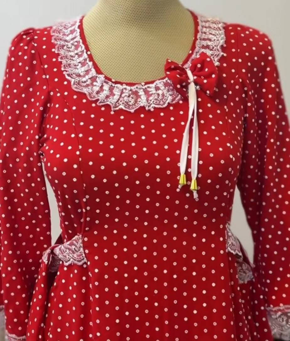 ✨ خياطة أم حيدر ✨
تفصيل وخياطة نسائية بأناقة ودقة عالية 👗✂️
🔹 خياطة نسائي
🔹 بشتات
🔹 ملابس أطفال
🔹 خياطة فرشات
🔹 بيع أقمشة وملابس جاهزة
شغل مرتب وأسعار مناسبة ❤️
الطلب حسب الموديل والرغبة
العنوان: ديالى - هبهب


**إذا كنت صاحب هذا الإعلان وتريد حذفه لأي سبب، رجاءا أرسل رسالة إلى الدعم الفني**