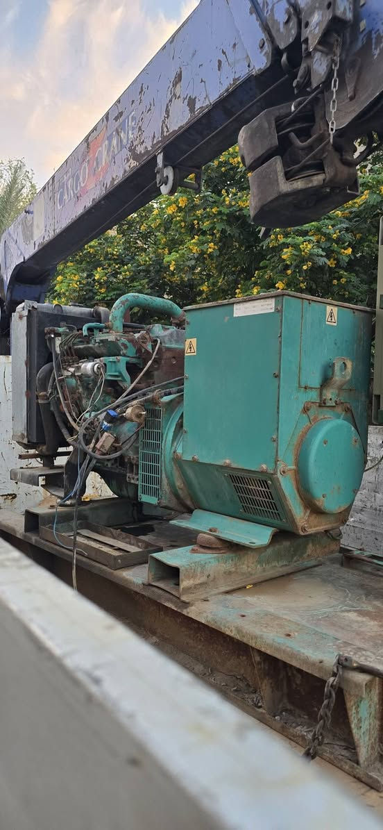 السلام عليكم مولد كمنز 45 kv مستعمل للبيع شغالة هلى الفحص العنوان بغداد الزعفرانية رقم الهاتف ***********
