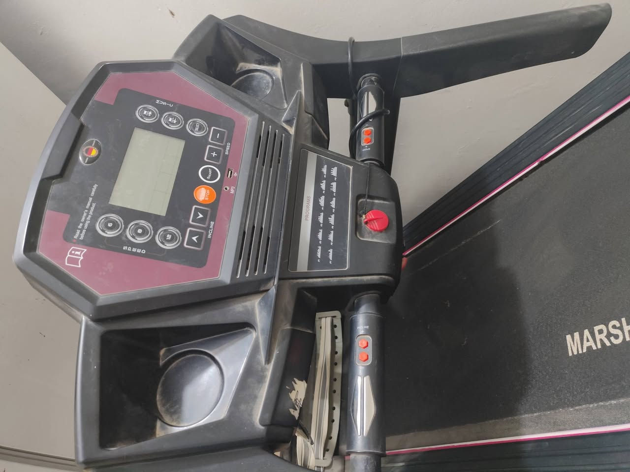 جهاز جري ماطورين مستعمل قليل جهاز كلش نظيف وبيه ماطور رجاج مذوب الشحوم  يتحمل وزن ١٨٠ كيلو شاشه أواكس سماعات افلاش حساس السعر ٣٢٥ ألف مكان الناصريه


**إذا كنت صاحب هذا الإعلان وتريد حذفه لأي سبب، رجاءا أرسل رسالة إلى الدعم الفني**