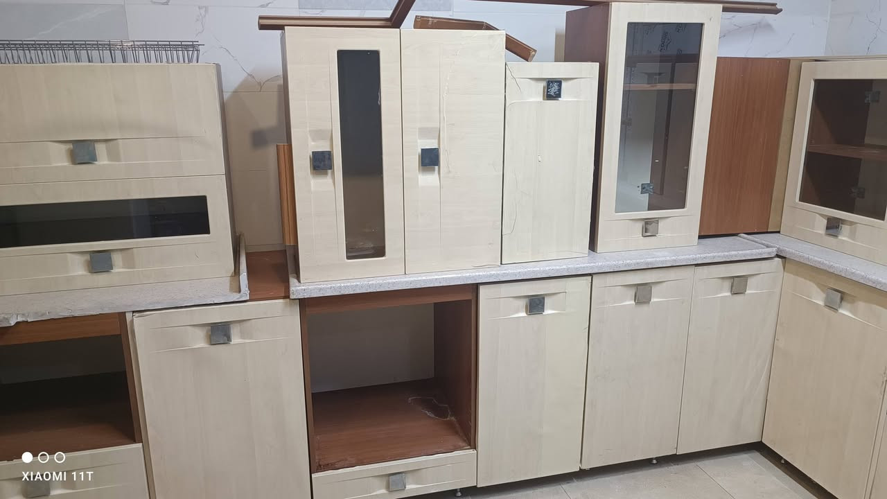 للبيع كاونتر بالن برس ٧,٥ متر مع مرمر بلكامل وساحبة لمس بسعر ٤٧٠ الف للتواصل ***********
