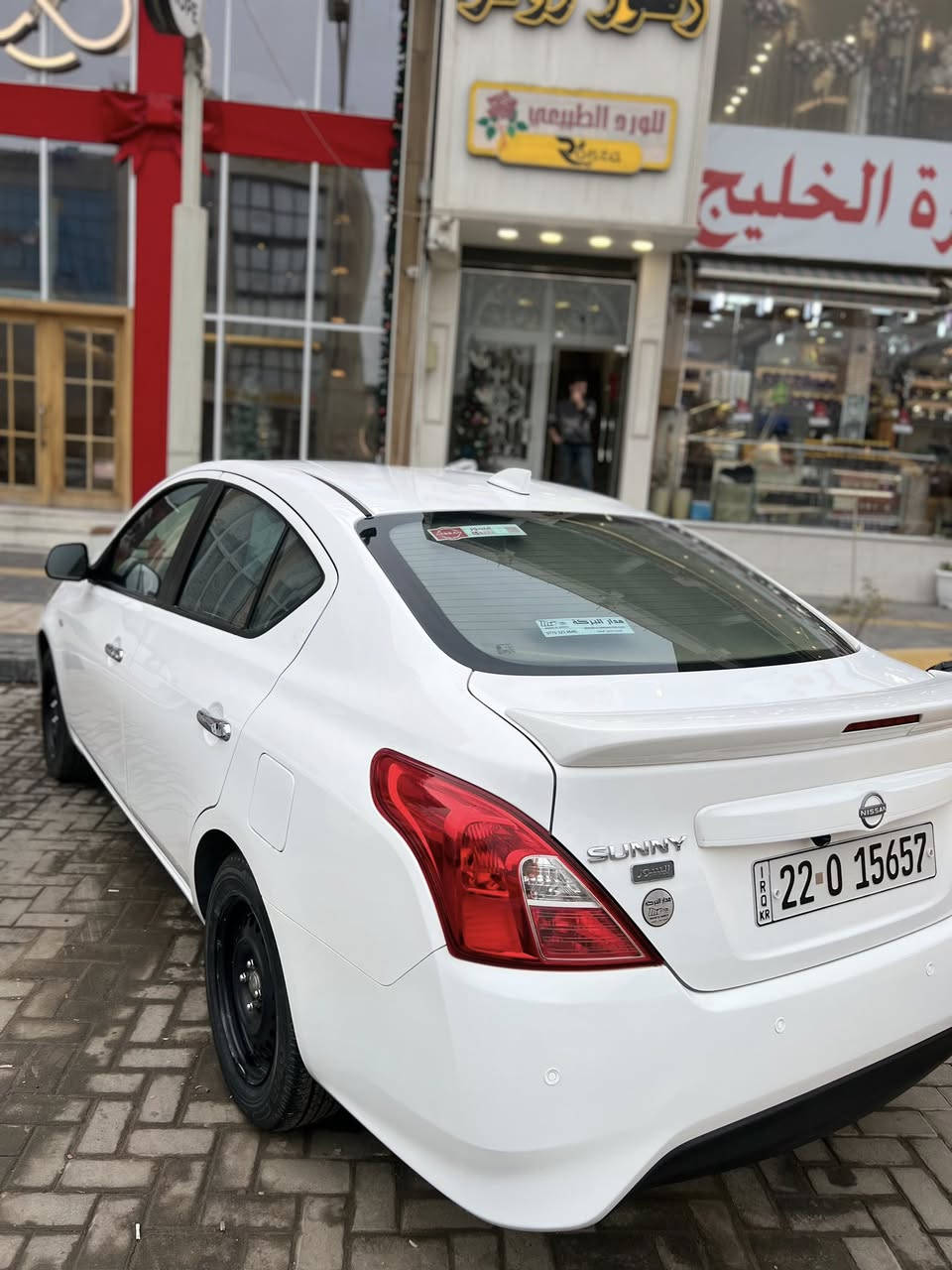 سلام عليكم لل بيع نيسان سني2025 سياره  نضيفه ماشي 11الف بيه طخات بصيطه موضحه بل صور تجي تفحص بس رضبه بل جاملغ جهت سايق وبدل لايت اصلي مرجعه بارد بدون تكحيل اي ستفسار وتساب*********** سعر 136
