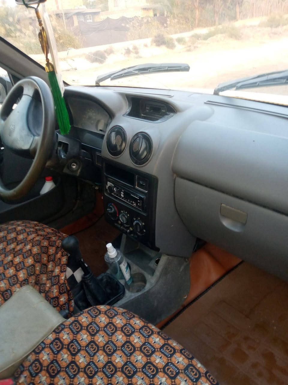 سلام عليكم سايبه رقم بغداد  مكينه برايد حداديه خير من الله تواير جديد سياره نضيفه وخير  من الله السعر 20 وبيه مجال رقمي بي واتساب ***********
