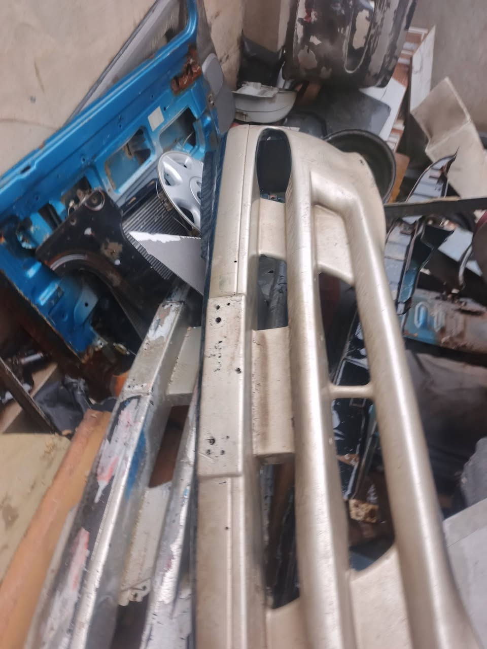 أدوات كيا للبيع تريد شي أخبرني ونتفاهم***********
