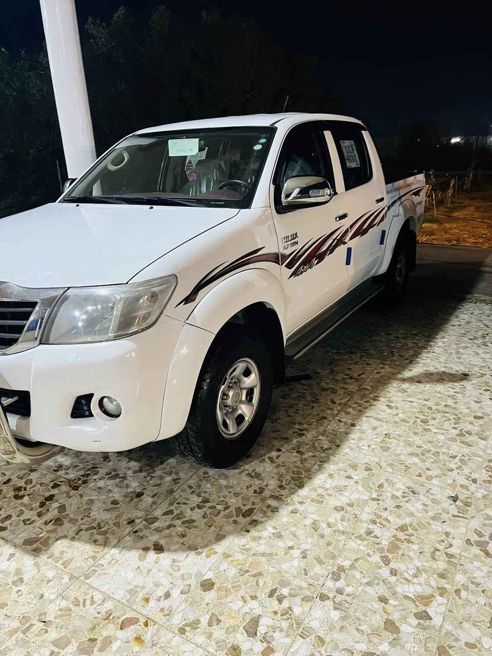 يا الله سلام عليكم 
للبيع بيكم فلاونزه 4x4 كير عادي 
موديل 14 رقم شمالي سنويه ل27
سياره كفاله عامه كيره محرك تدفئه 
تبريد سدر وره وكدام تخم تاير سياره جديده كلش تريد وكاله تريد تحويل
سعر 210 وبيها مجال 
عنوان واسط صويره شحيميه
غير متواجد فيس ***********
