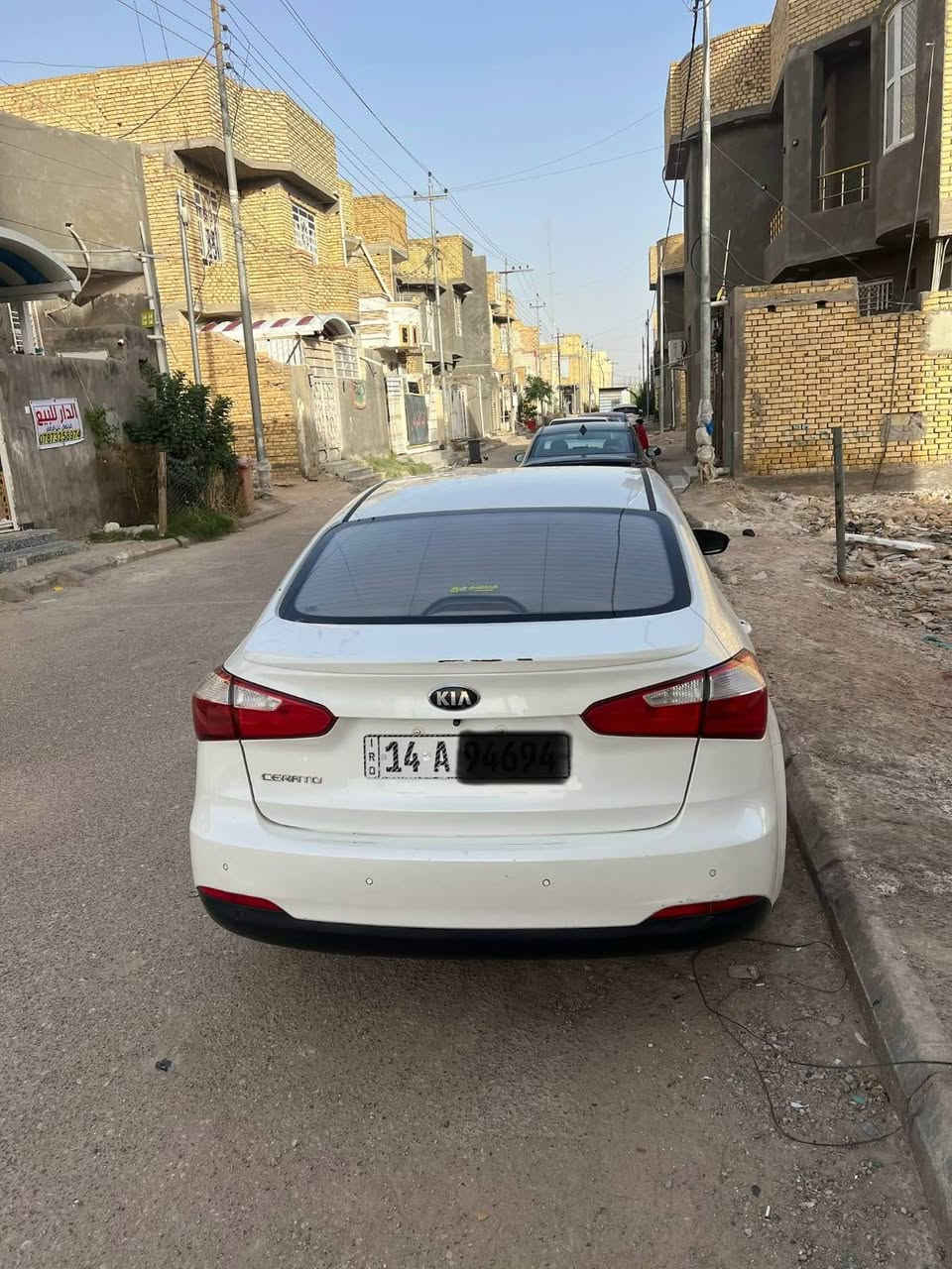 سيراتو موديل 2016. كفالة عامة السونار مرفوق بالمنشور
خليجي مكينه 1600
ماشيه 160
رقم بصره دولي كامله هزه صارلها 6 اشهر 
مواصفاتها 
اشاير مري ترحيب شاشة تحكم ستيرن حساس خلفي امامي
خمسة ويل كب  
تبريد تدفئه حدادية تخم تاير كلها جدد 
سياره نضيفة وجاهزة 

السعر 127 وبيها مجال مكان السيارة الناصرية مركز 
للأستفار الاتصال ***********
مكلف بالنشر الاتصال فقط
