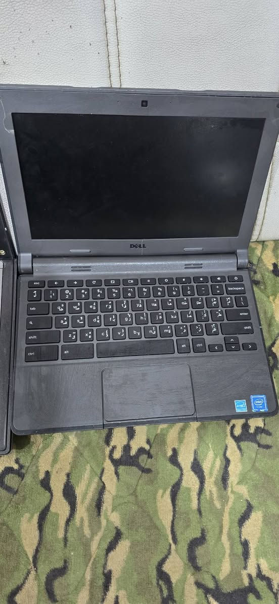 لابتوبات عاطله واحد منهن شغال ابيع كوم حديد ياخذهن تفصيخ أكرر كوم حديد ياخذهن تفصيخ تفصيخ فقط سعر القطعه ١٠ مكاني كوت مشروع يم اهل المفاتيح معرض النبأ للصوتيات *********** عددهن ٤ قطع
