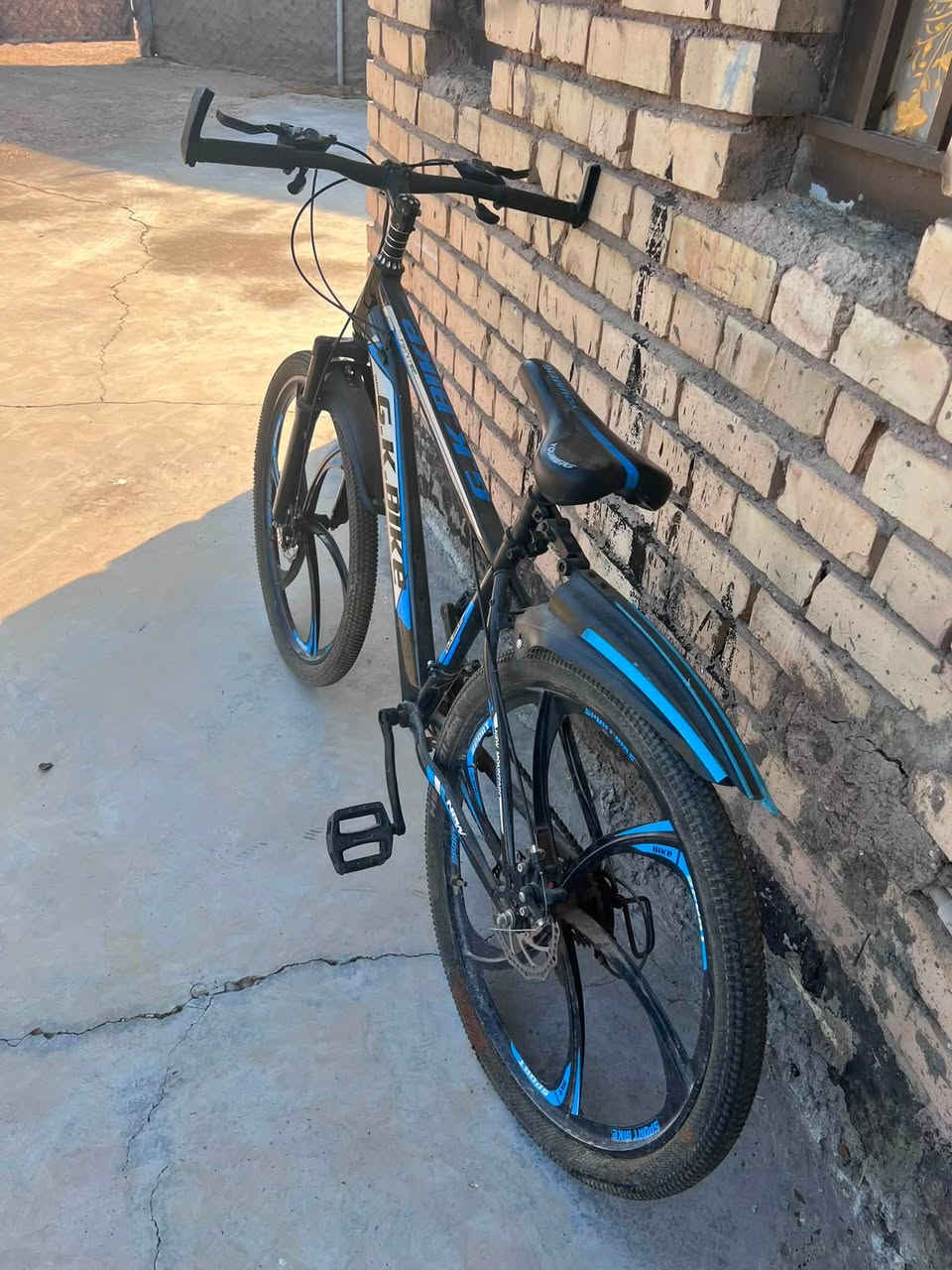 السلام عليكم
بايسكلG.K.BIKE 2022 نظيف سعر 100 قفل 
للتواصل ***********
