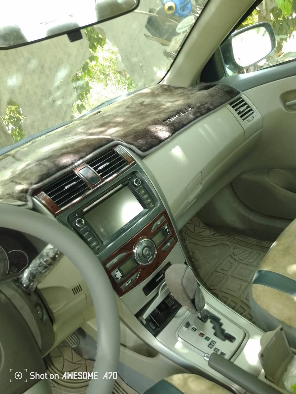 كورلا
موديل 2009 خليجي فول مواصفات 
السياره حلوه تخبل نضافه فول مكفوله من الضربه ماعدا صفحه اليسره مصبوغه جماليه بدون ضربه ومثل ماموضح بل صوره والسونار موجود السعر 115 الاستفسار ***********
