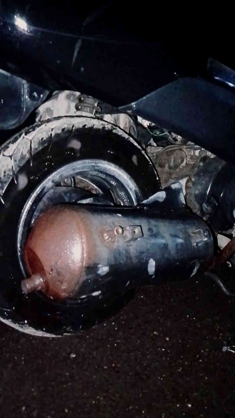 السلام عليكم دراجه سبيسي للبيع 
الدراجه شغاله بس ما تمشي 
1:اشاير شغاله
2:لايت عالي ناصي 
3:تايرات جدد 
4:سرعته100
5:تشتغل هندر 
الدراجه مثل ما موضح كدامكم حلوه ونظيفه 
يرادله شويه تعديلات
مكاني:بغداد البياع
السعر:300 وبيه مجال حك الجيه والتحميل 
#رقمي:***********بس وات ساب
واليجيني ما أقصر وياه أن شاء الله
