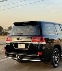 لاندكروز 2021 GXR بريم  (( نظيفة وجديدة بمعنى الكلمة )) ماشيه 60 الف ح...