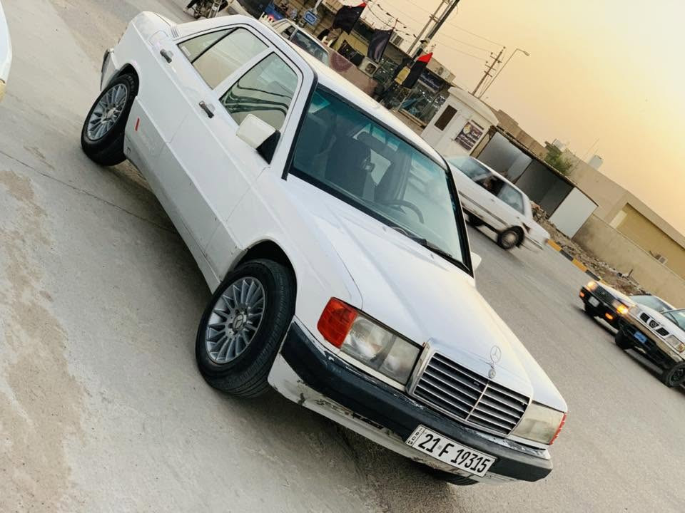 سيار مارسدس طيارين ١٩٠ سياره جاهزه مكينه وكير وحداديه وكهربائيات كله جاهزه مكفوله من من العيب الشرعي الضربه وكصه ونقل جثه واصوليات السياره سنويته لل ٣٠جاهزه مابيه نقص بس تبريد السياره مثل ماموضح رجاًاً اذا مو شراي لا تعبني السعر ٥٤ السياره مكانه الناصريه سوق الشيوخ للستفسار /*********** نقص السياره تبريد فقط

