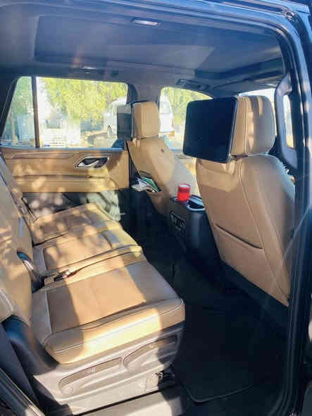 🚙 شفروليه تاهو Premier 2021

السعر:48,000$
المسافة: 50,000 كم
الضرر: باب خلف السكن بارد وصبغ فقط — وبقية السيارة مكفولة كفالة عامة

⸻

تفاصيل السيارة:
 • فئة Premier الأعلى من التاهو
 • محرك V8
 • دفع رباعي 4×4
 • فتحة سقف
 • مقاعد جلد مع تبريد وتسخين
 • تبريد للصف الثاني
 • صف ثالث كهربائي
 • شاشة وسطية كبيرة + نظام Bose
 • شاحن لاسلكي
 • بصمة + تشغيل عن بُعد
 • كاميرات 360 وحساسات كاملة
 • رادار — تنبيه مسار — نقطة عمياء
 • مثبت سرعة ذكي
 • جنط أصلي — مرايا كهرباء — LED كامل

⸻

ملاحظات عامة:
 رقم الهاتف:- ***********
