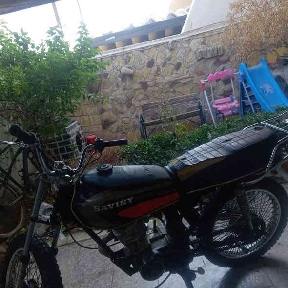 دراجه سيفان مكفوله مكينه نامه برو 4 كير المكينه نظيفهه ما تطفى بيك ابد مال شغل و كور كامل مبدل قبل أسبوعين تاير امامي مال قفاز جديد ما ماشي عليه غير اسبوع يلمع و تاير خلفي نظيف و انطيك وياها تاير تعبان بس مبي شيء بجم امامي انطيك بس ما يكعد على هذا التاير لأن مال قفاز يحتاجلها ترتيب بسيط من ناحيه الشكليات و هل سوالف و تذب دهن شويه من الجبنه الي يم الستاند

سعرها 230 و بيها مجال للشراييي

مكان بلديات موجود خاص و موجود واتساب ***********
