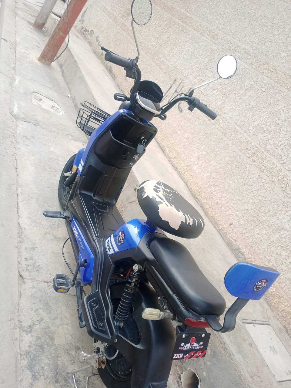 السلام عليكم  باسكل شحن نضيف كامل مابي اي نقص السعر 225 وبي مجال للاستفسار الاتصال   رقم ***********
