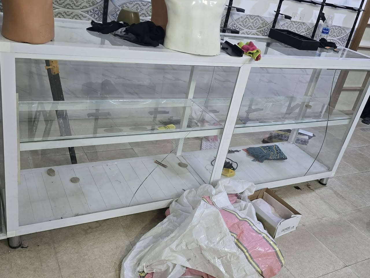 السلام عليكم
ميوزه عدد ٦ جام 

جديدة ممستخدمه هواي
مكلف بل نشر للستفسار أتصل 📞
‎0780 159 1560
